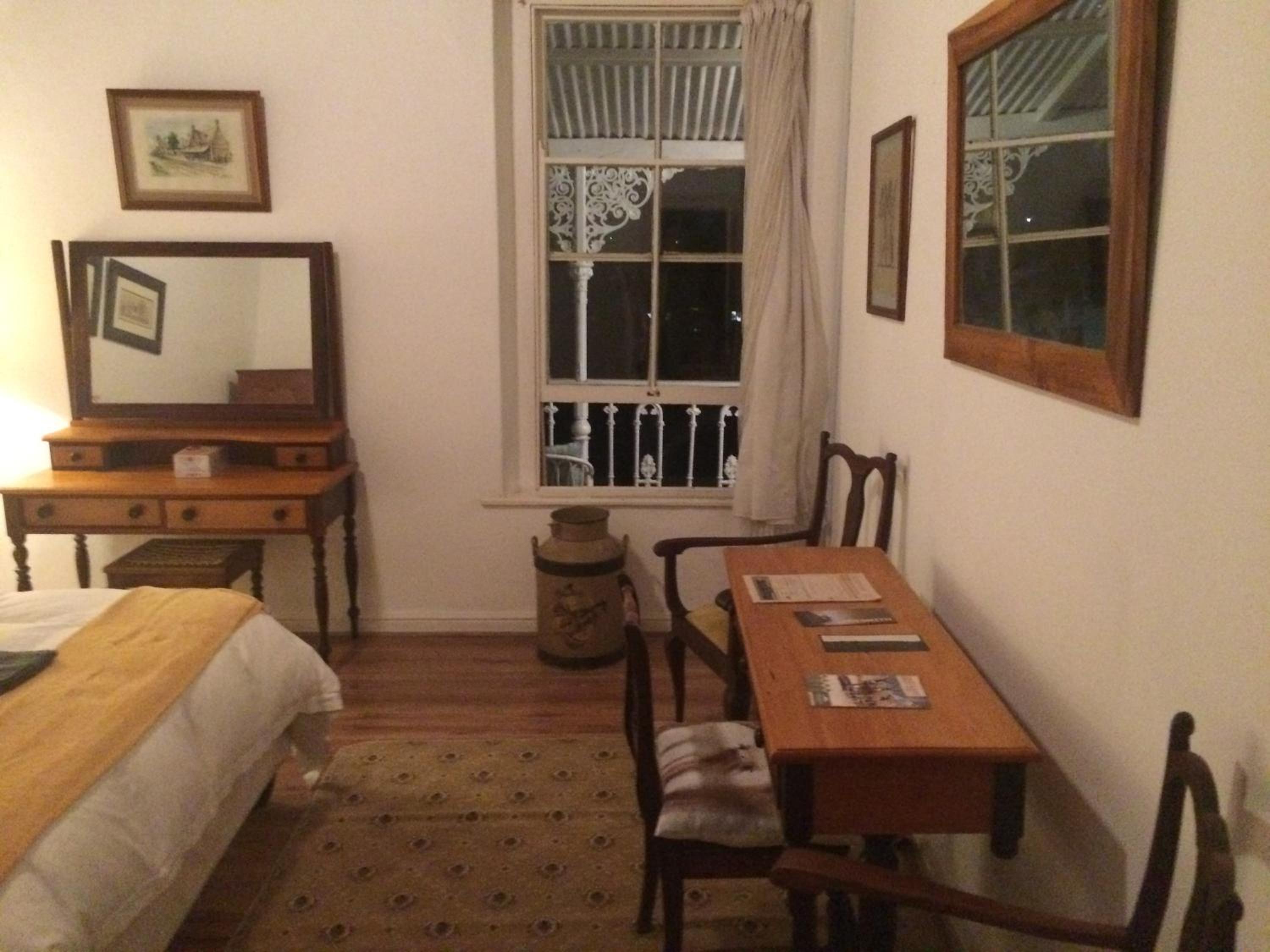 Apartment with Balcony - Photo 3