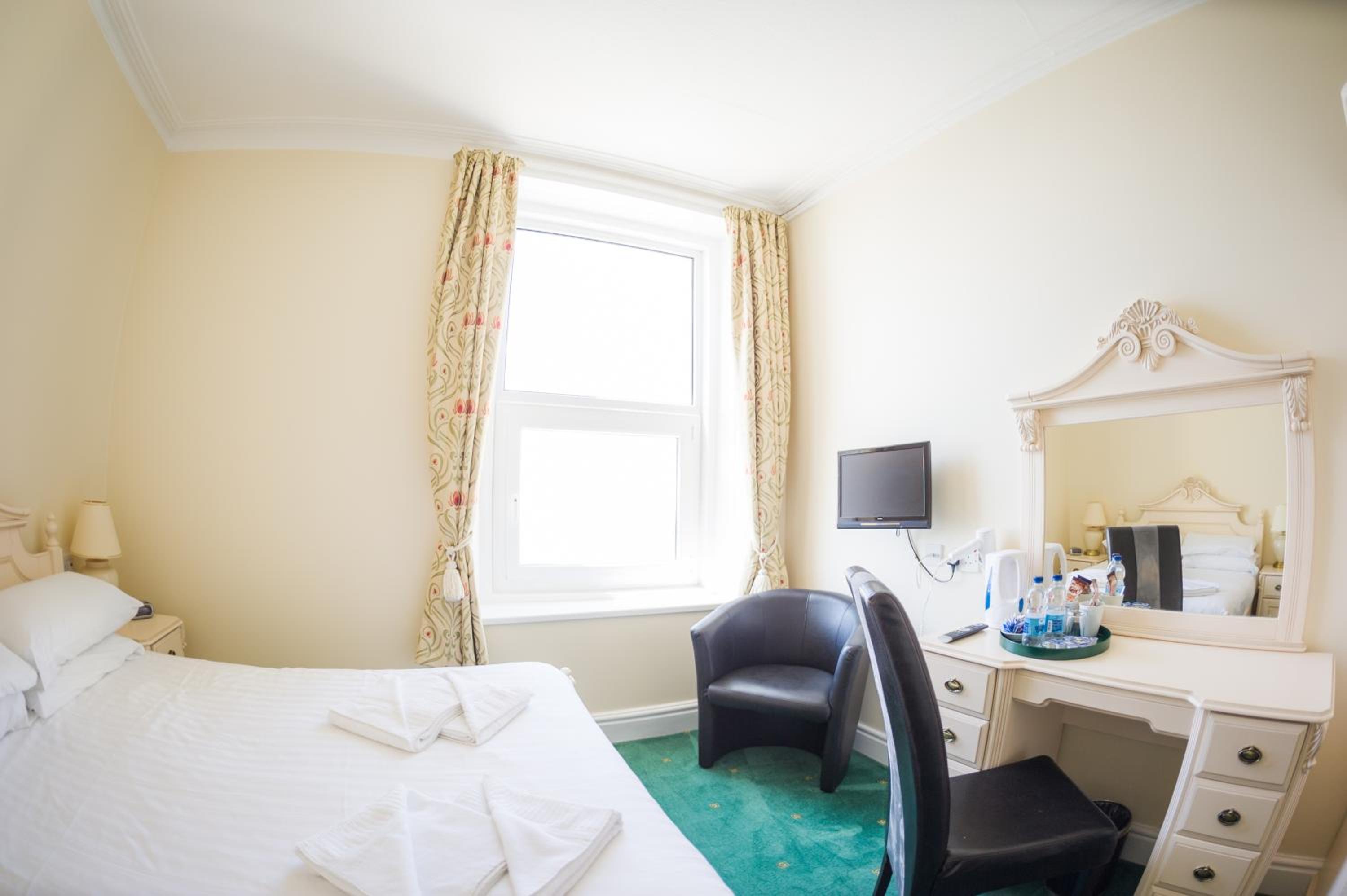 Single Room photo 3