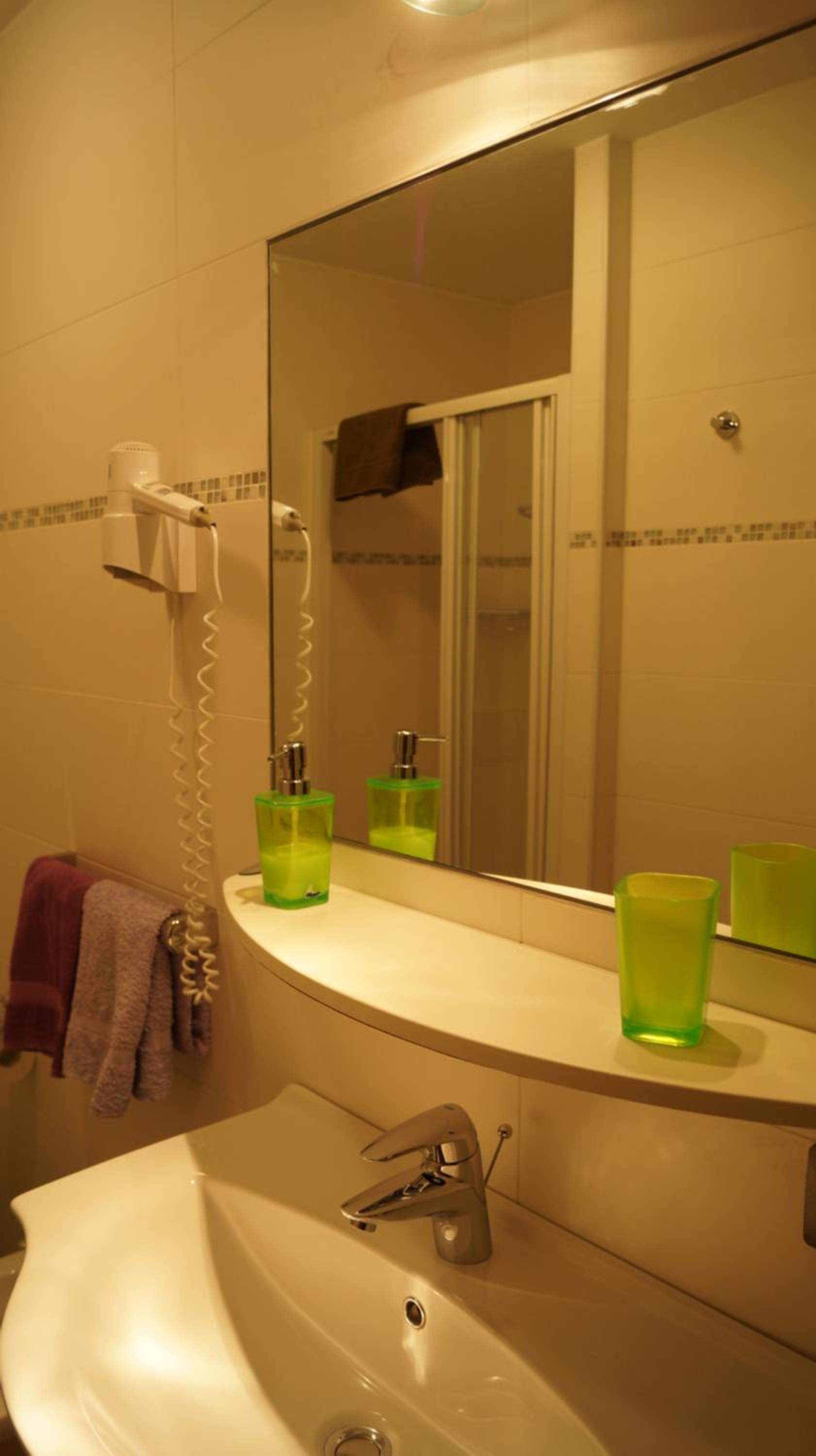Apartment (4 Adults) photo 2