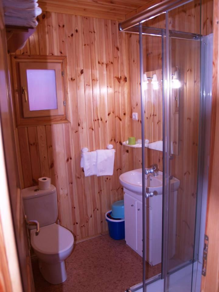 Two-Bedroom Bungalow (5 Adults) photo 2