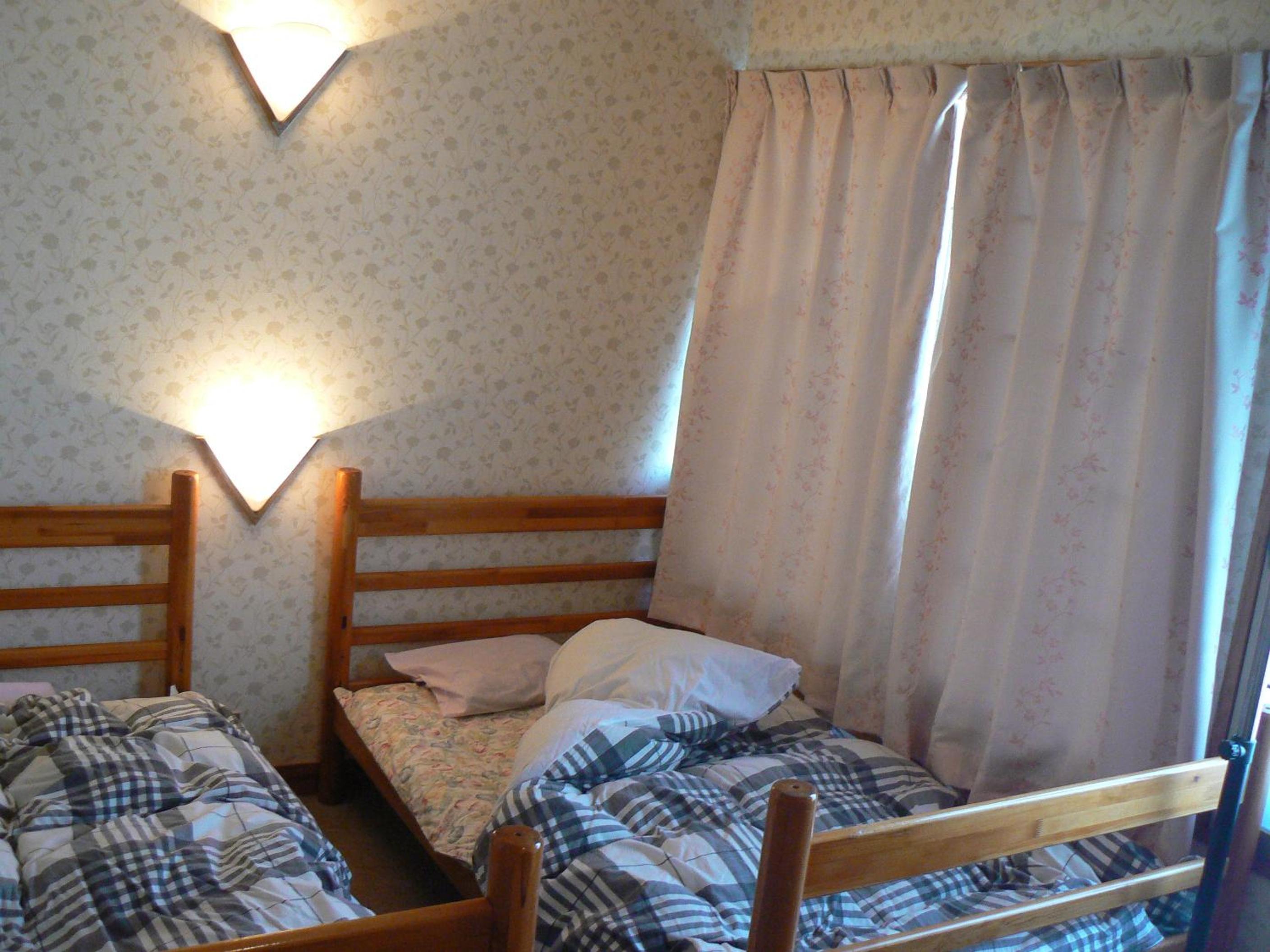Twin Room with Tatami Area and Shared Bathroom