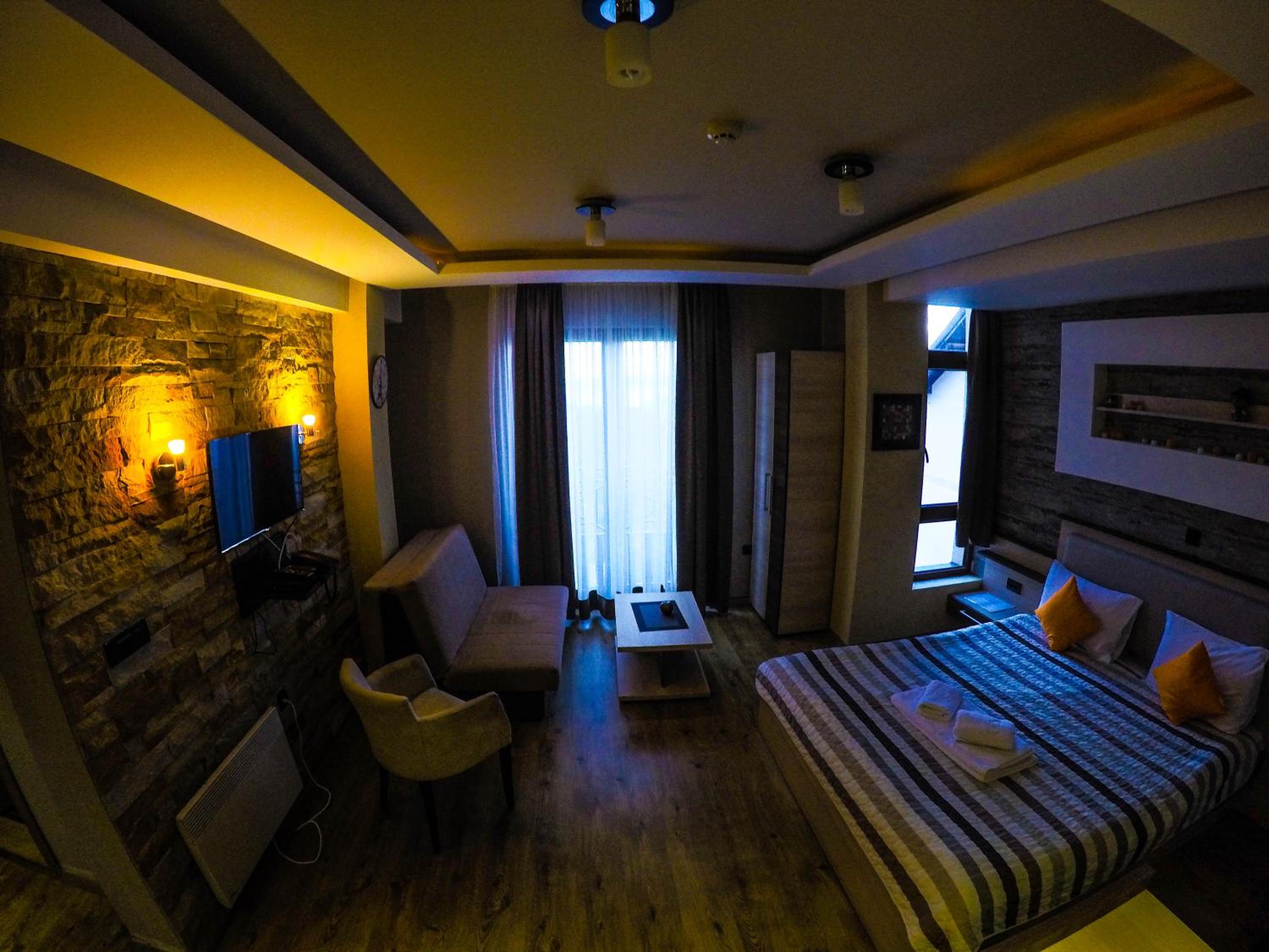 Studio Apartment