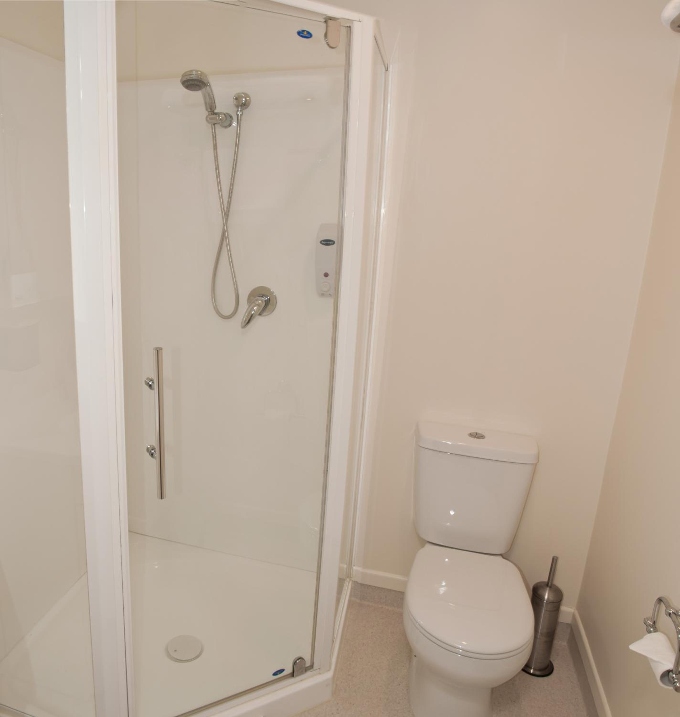 One-Bedroom Apartment - Photo 6