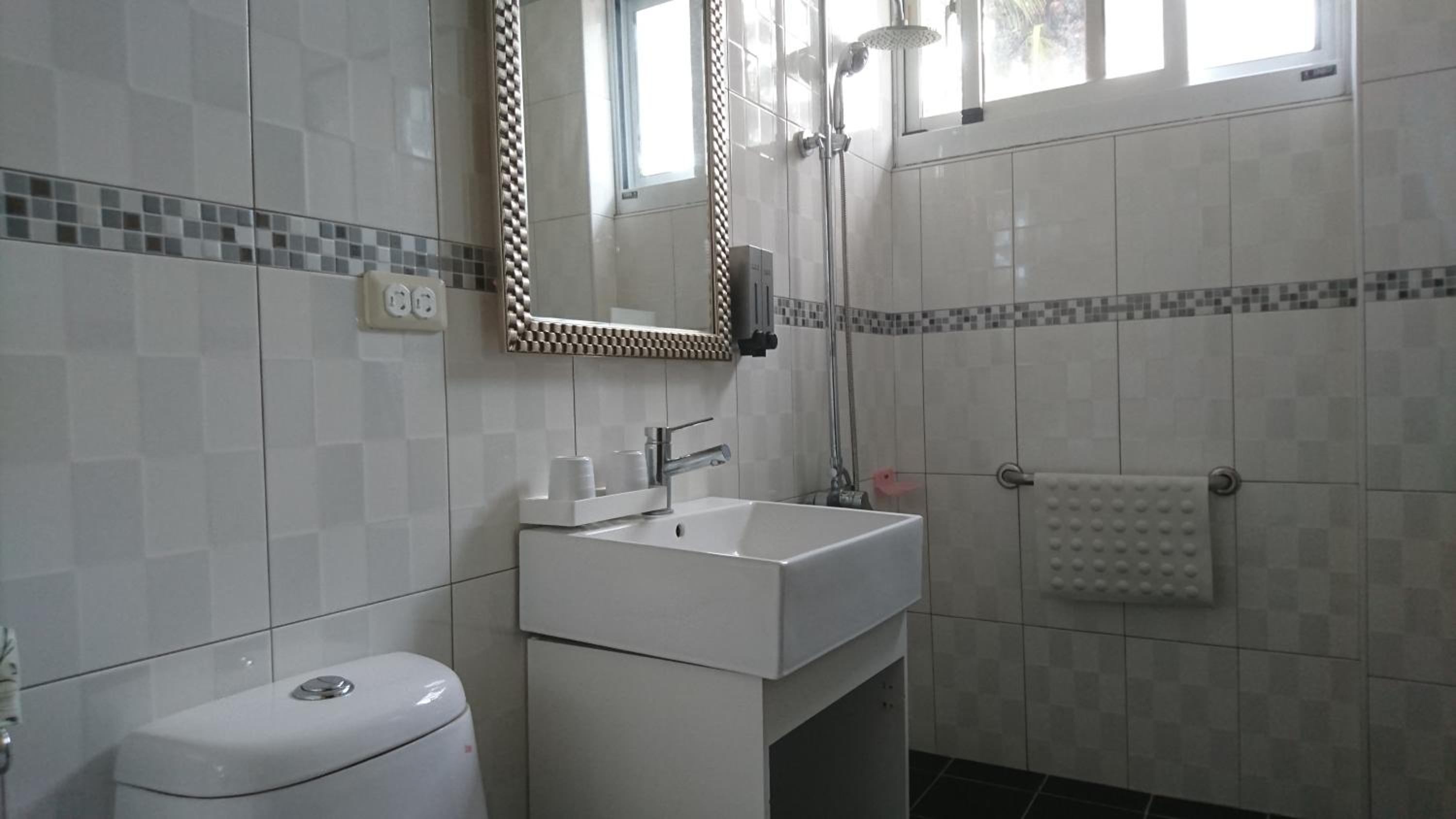 Double Room with Sea View - Photo 2