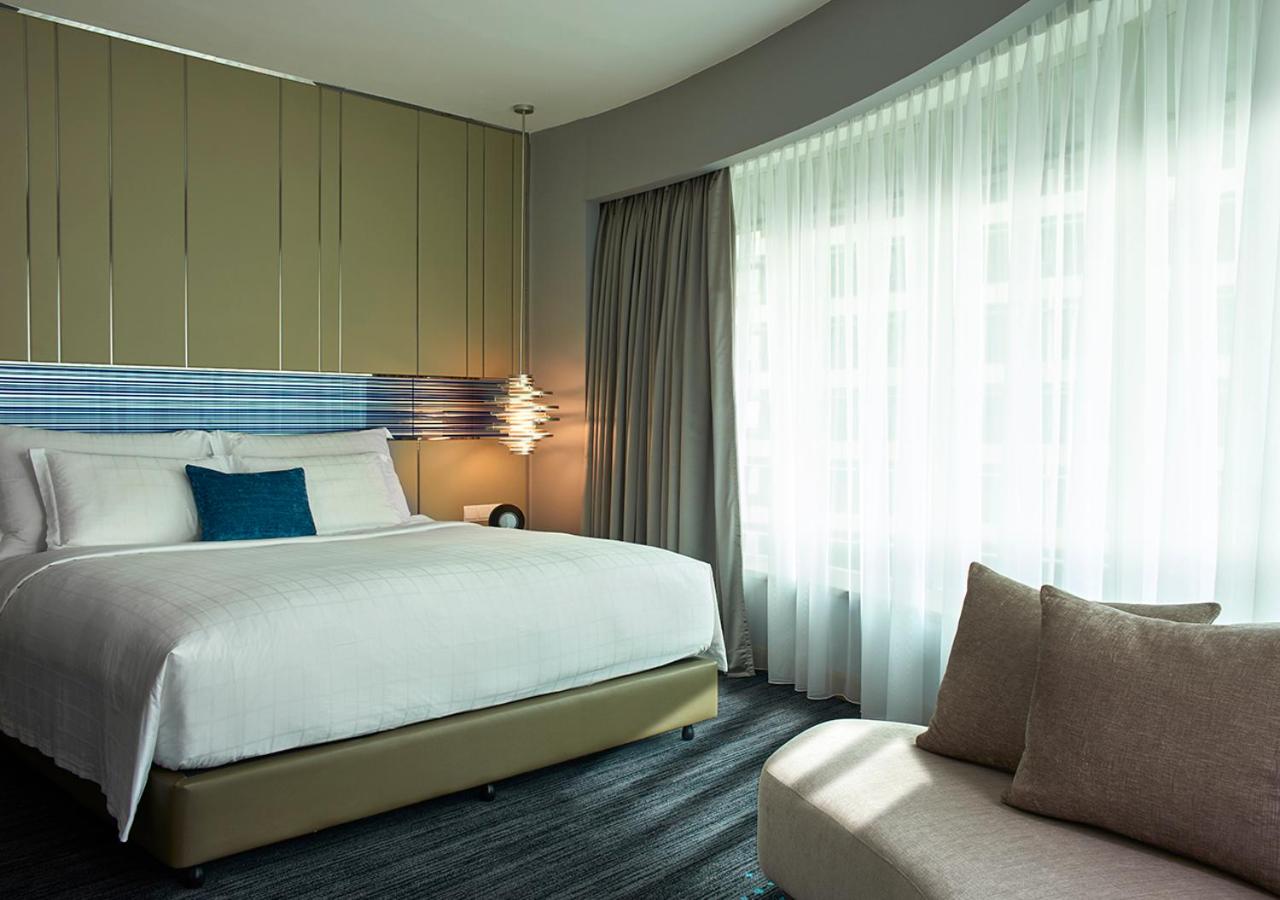Club Twin Room with Lounge Access
