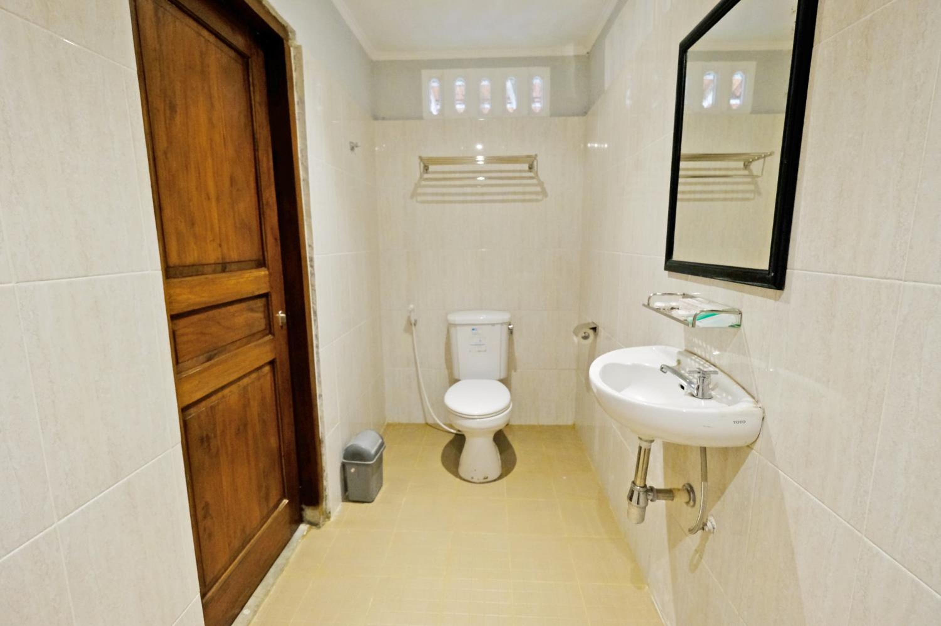 Deluxe Twin Room - Photo 11