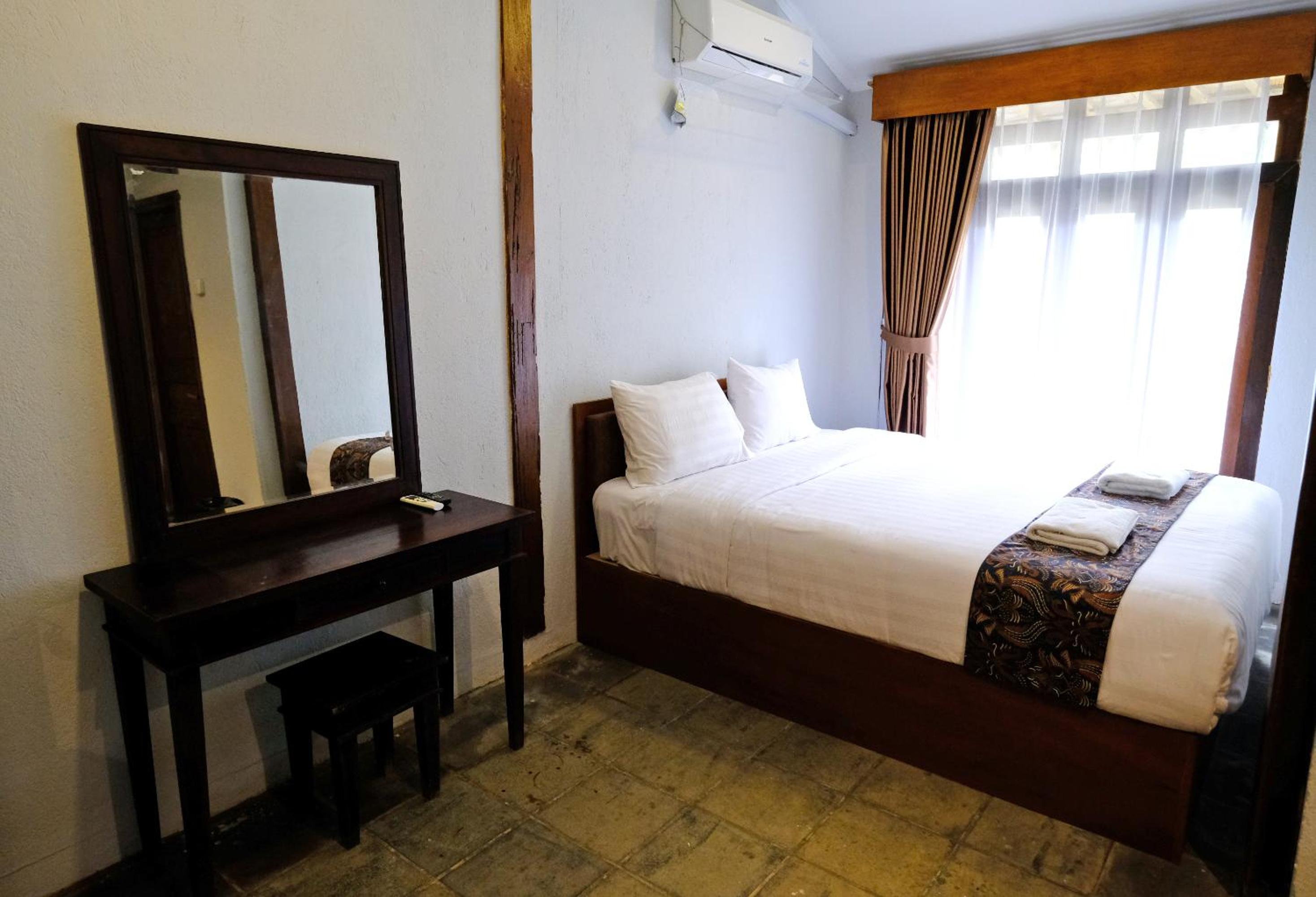 Deluxe Twin Room - Photo 8