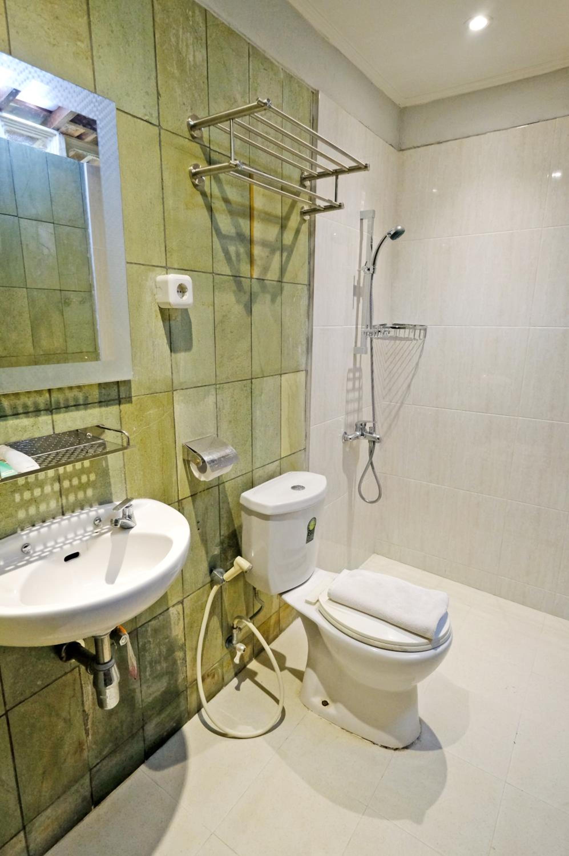 Deluxe Twin Room - Photo 6