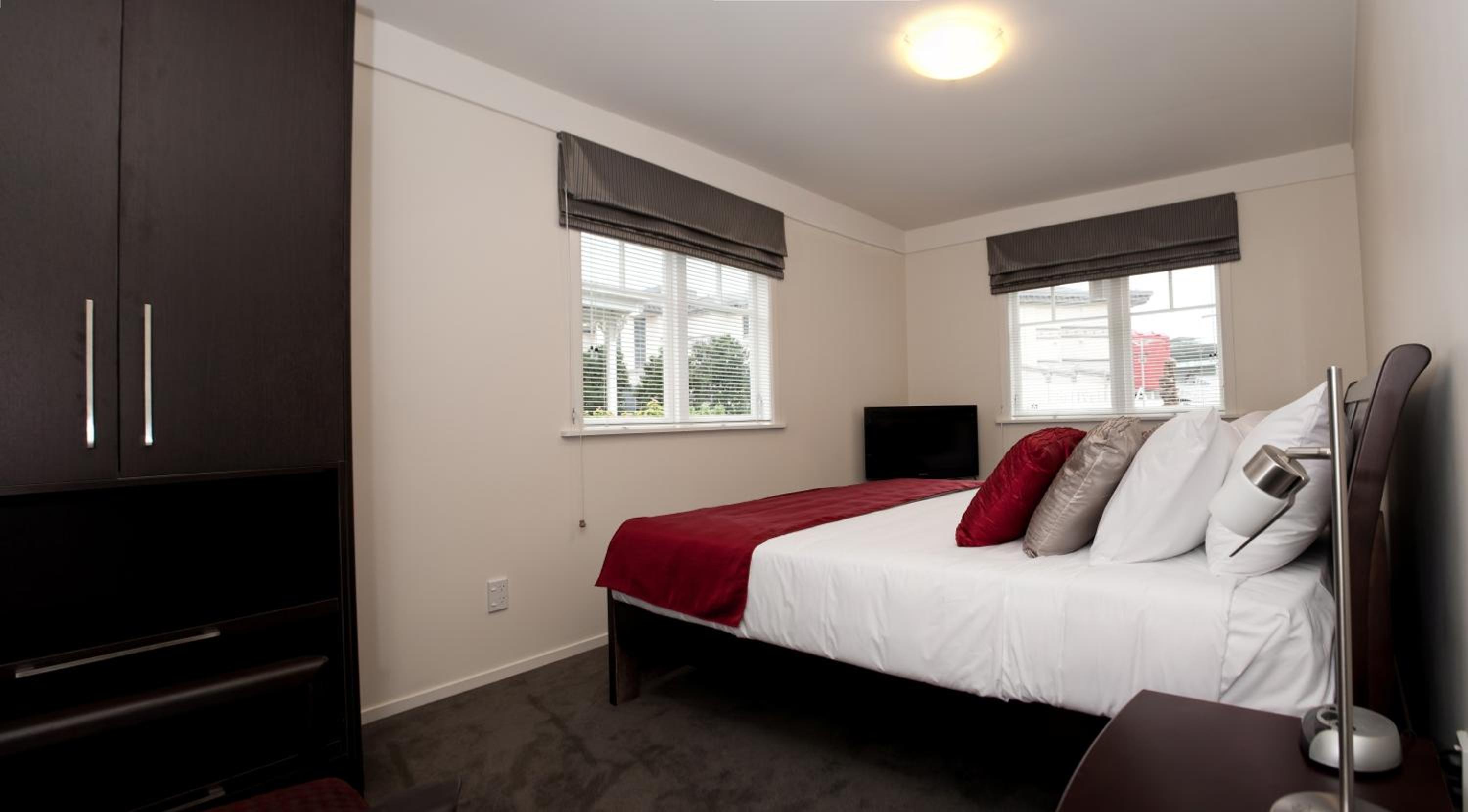 One-Bedroom Apartment - Photo 10