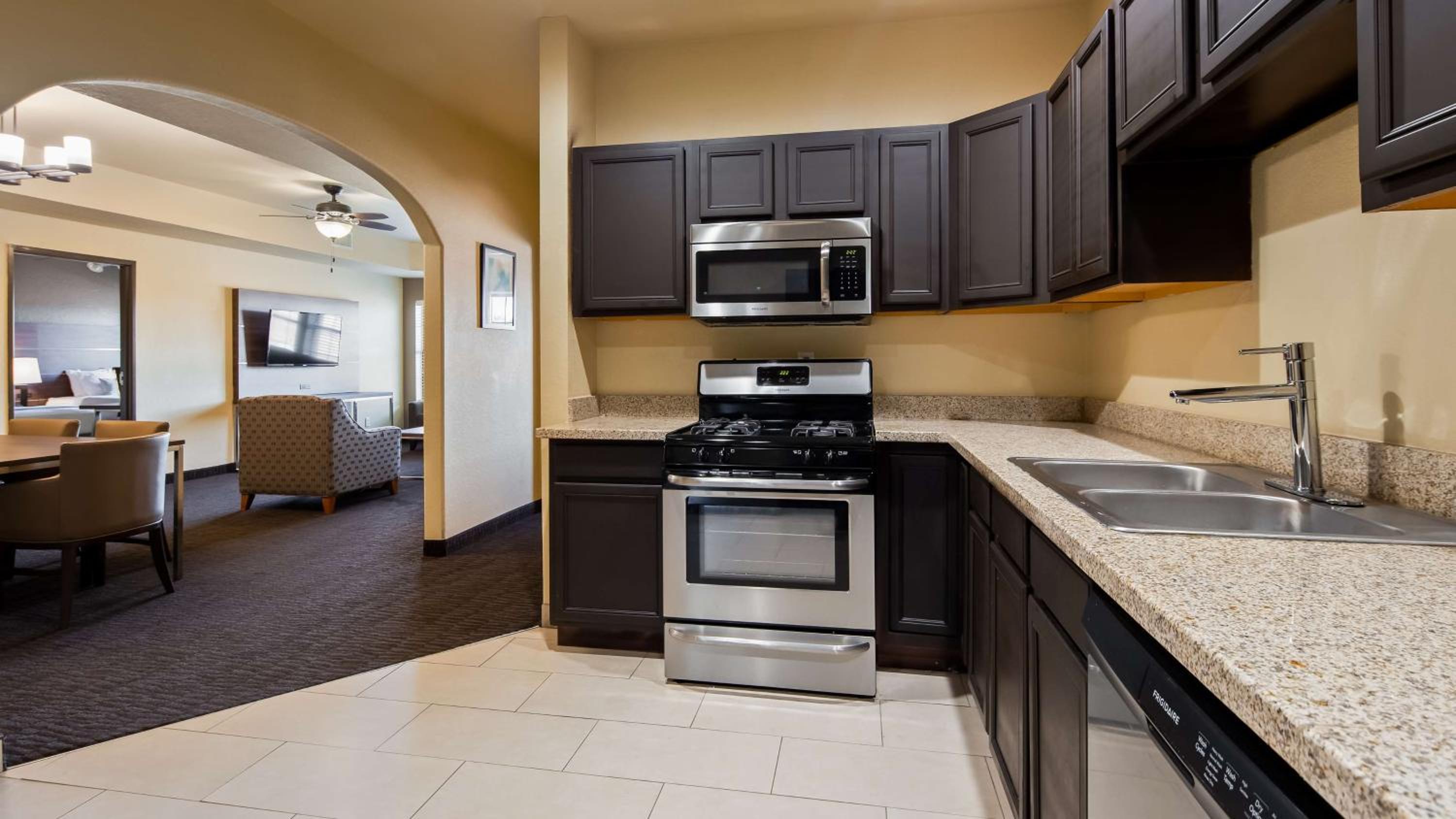Two-Bedroom Apartment - Non Smoking