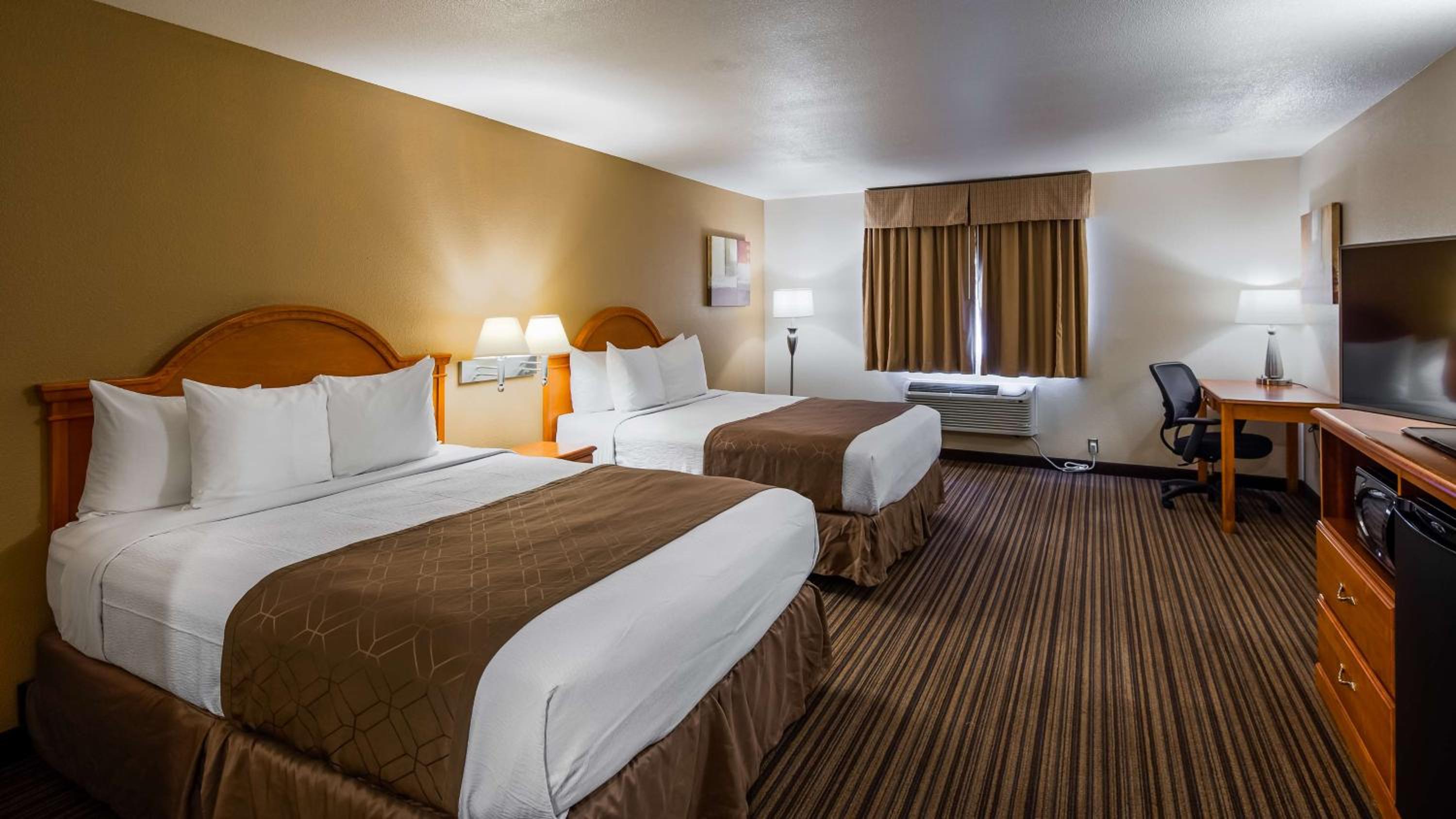 Queen Room with Two Queen Beds - Non-Smoking