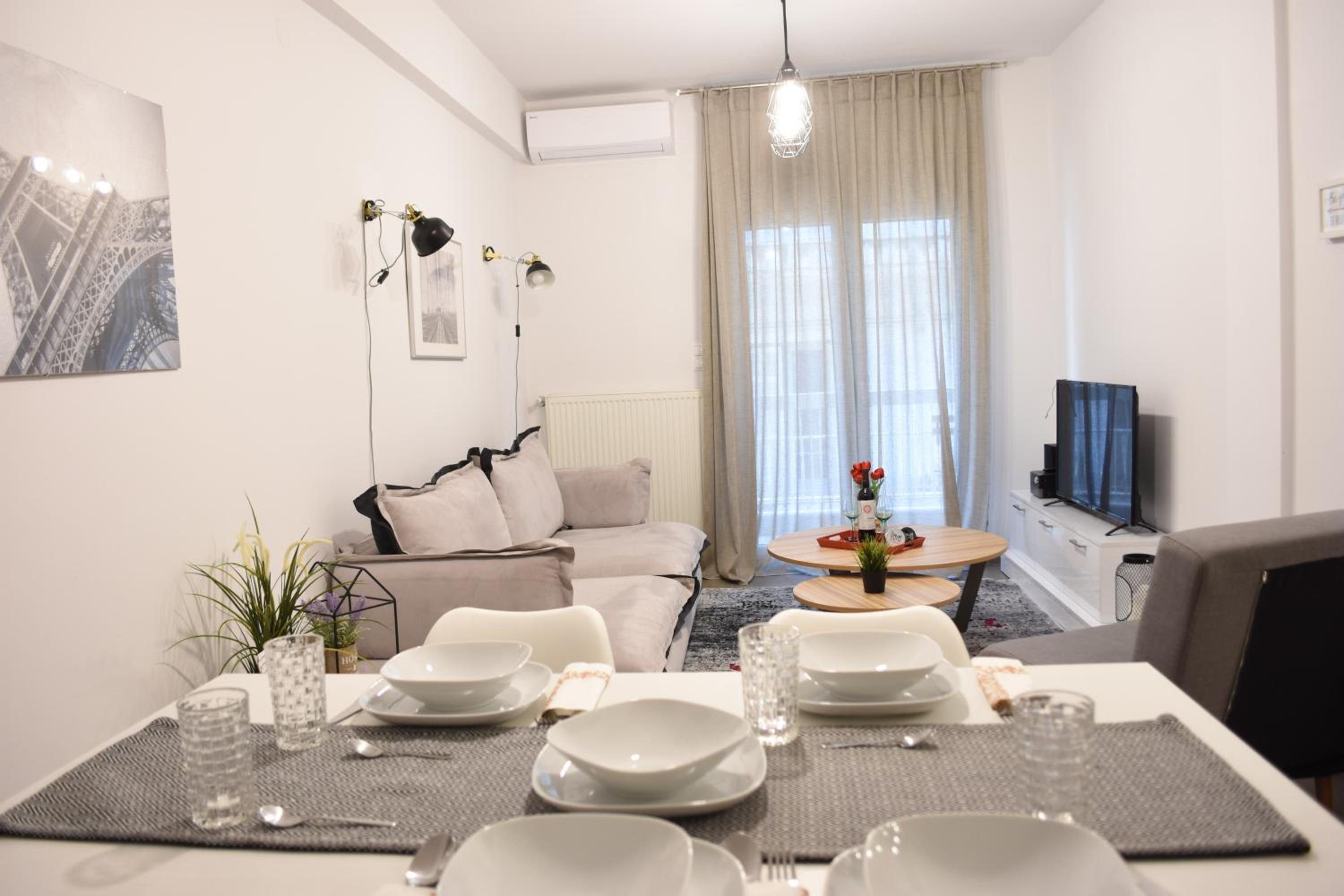 Deluxe Apartment