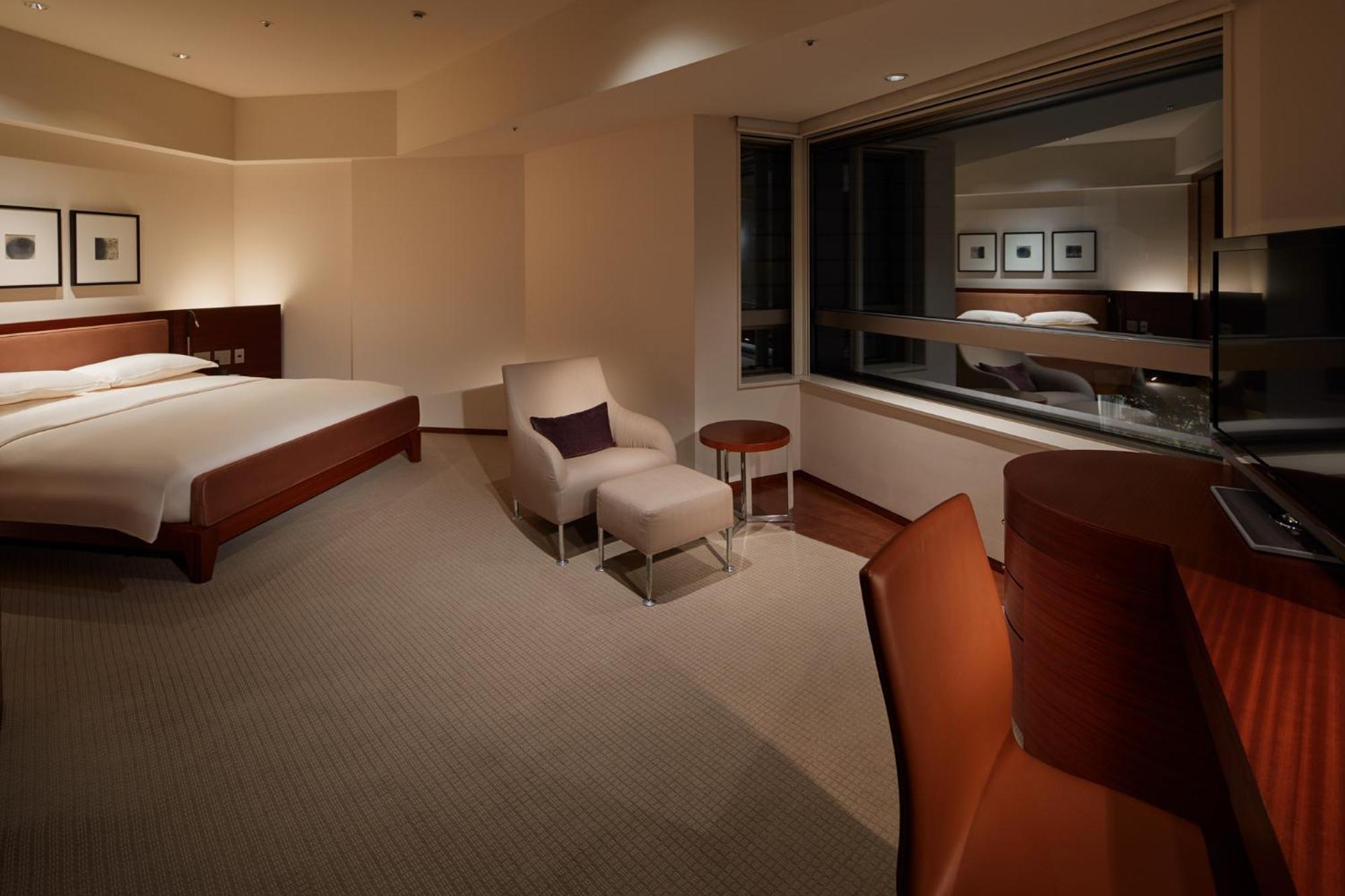 Deluxe King Room - Photo 6