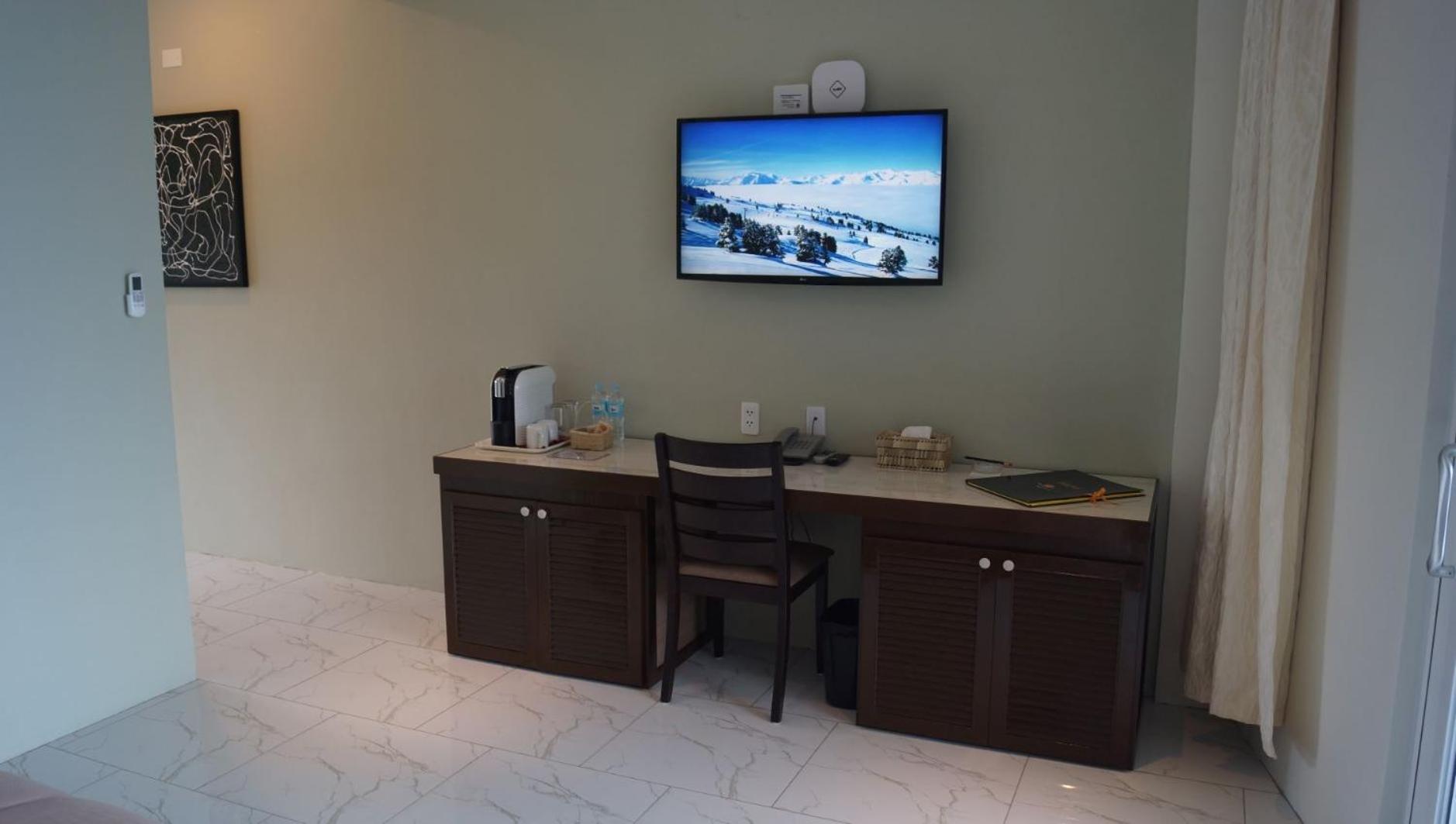 Queen Room - Photo 6