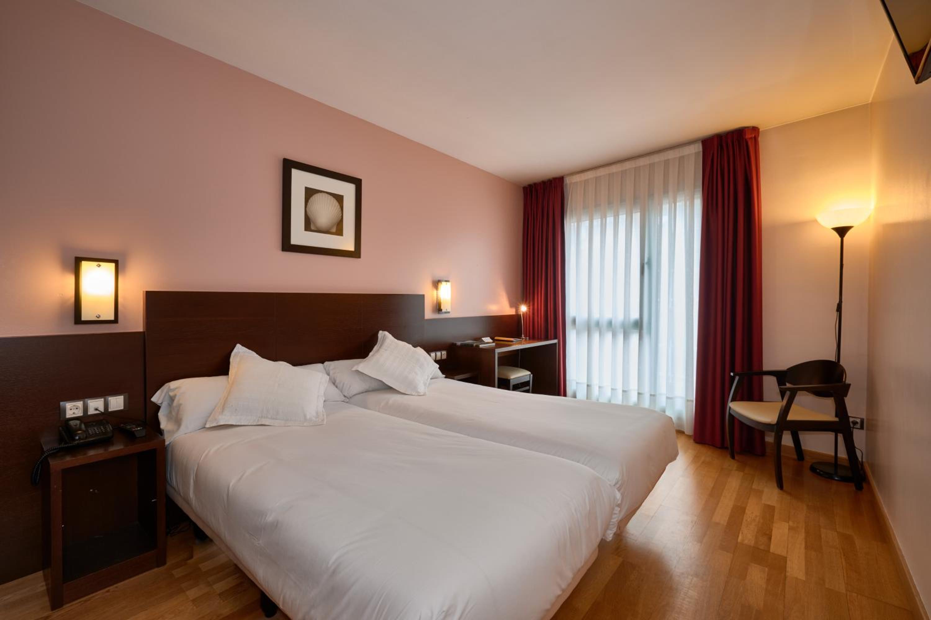 Double or Twin Room - Photo 25