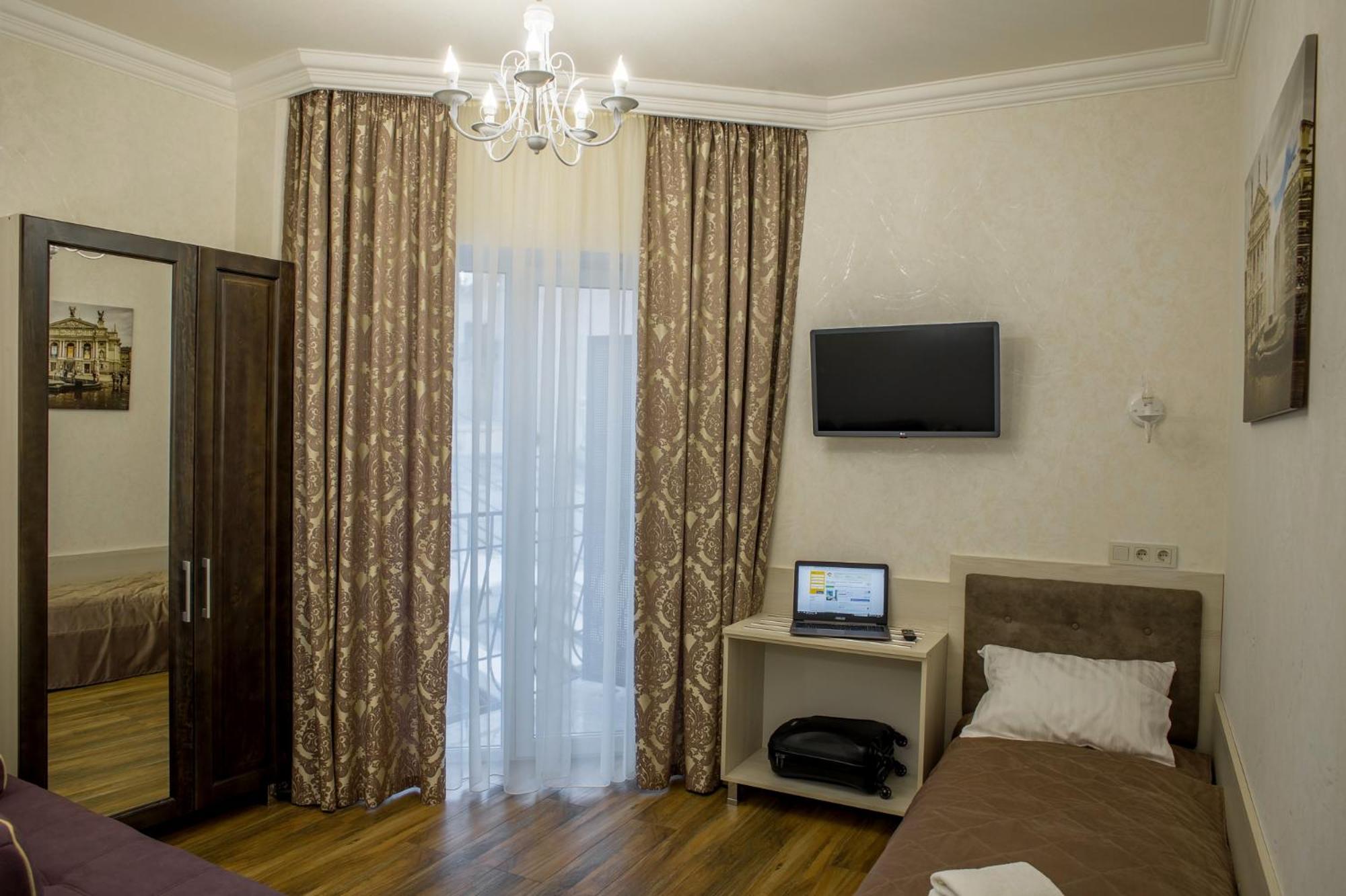 Twin Room with Balcony