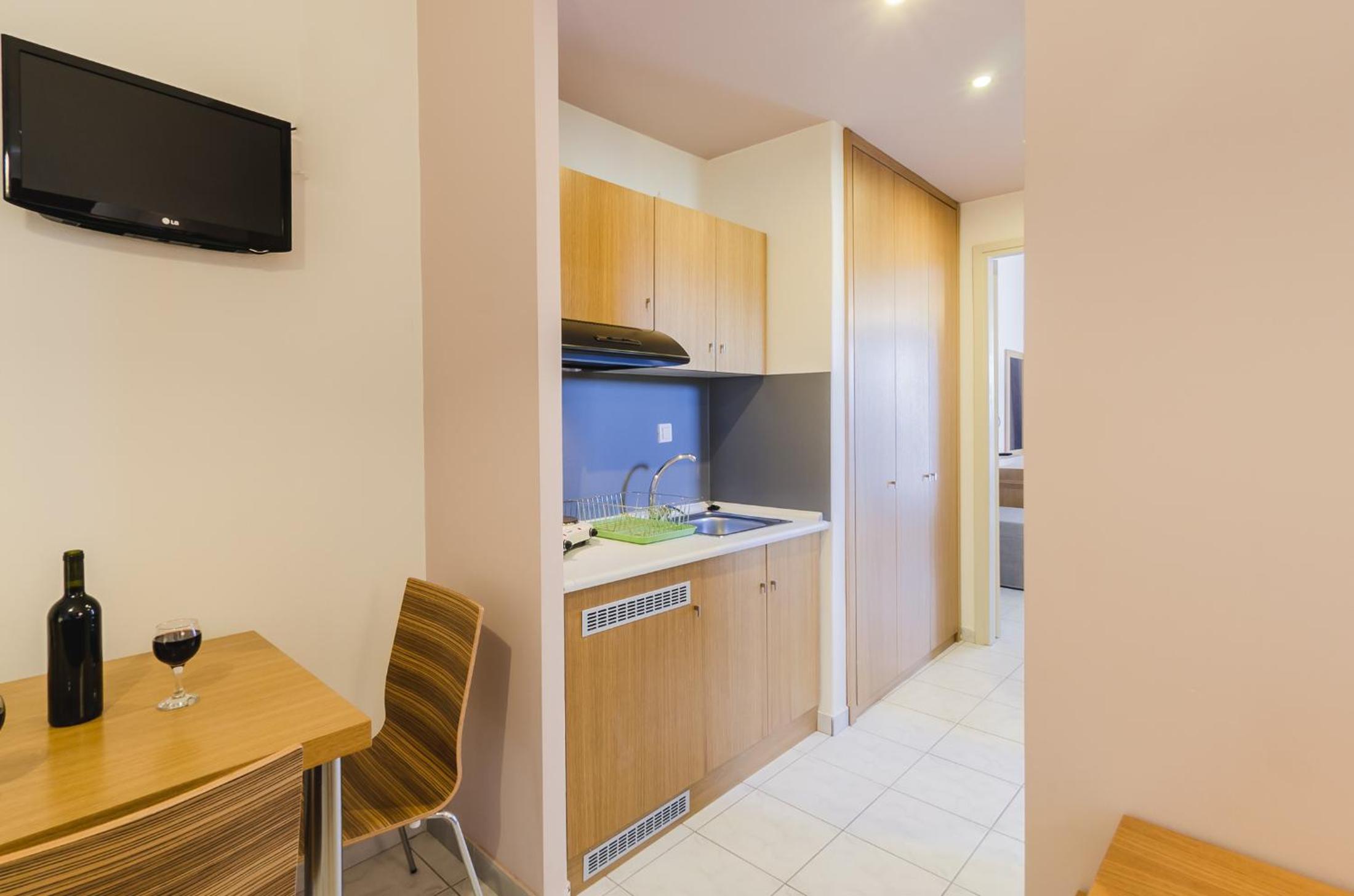 Suite - Photo 4