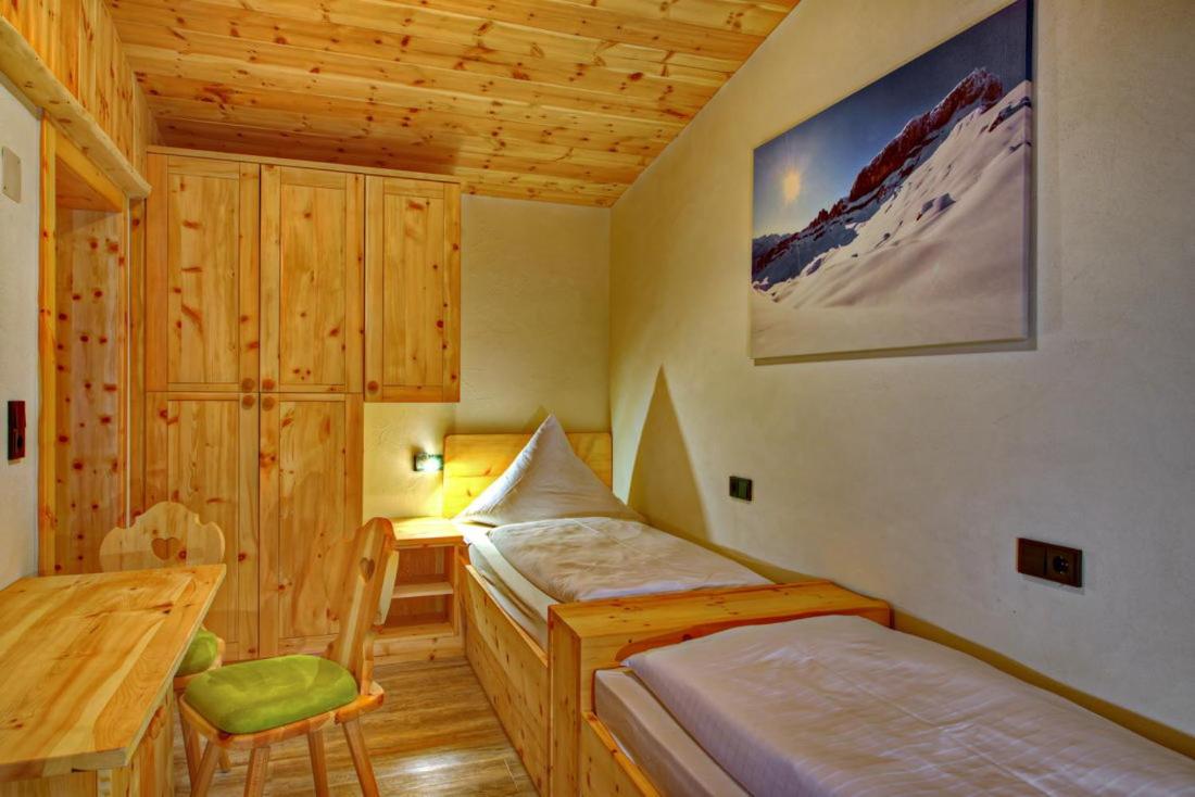Apartment with Terrace photo 2