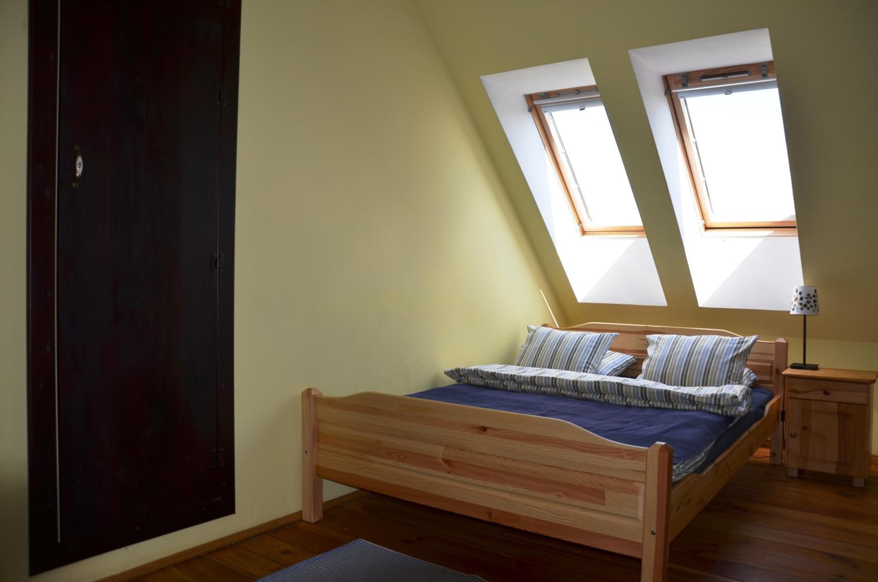 Single Room with Bathroom photo 1