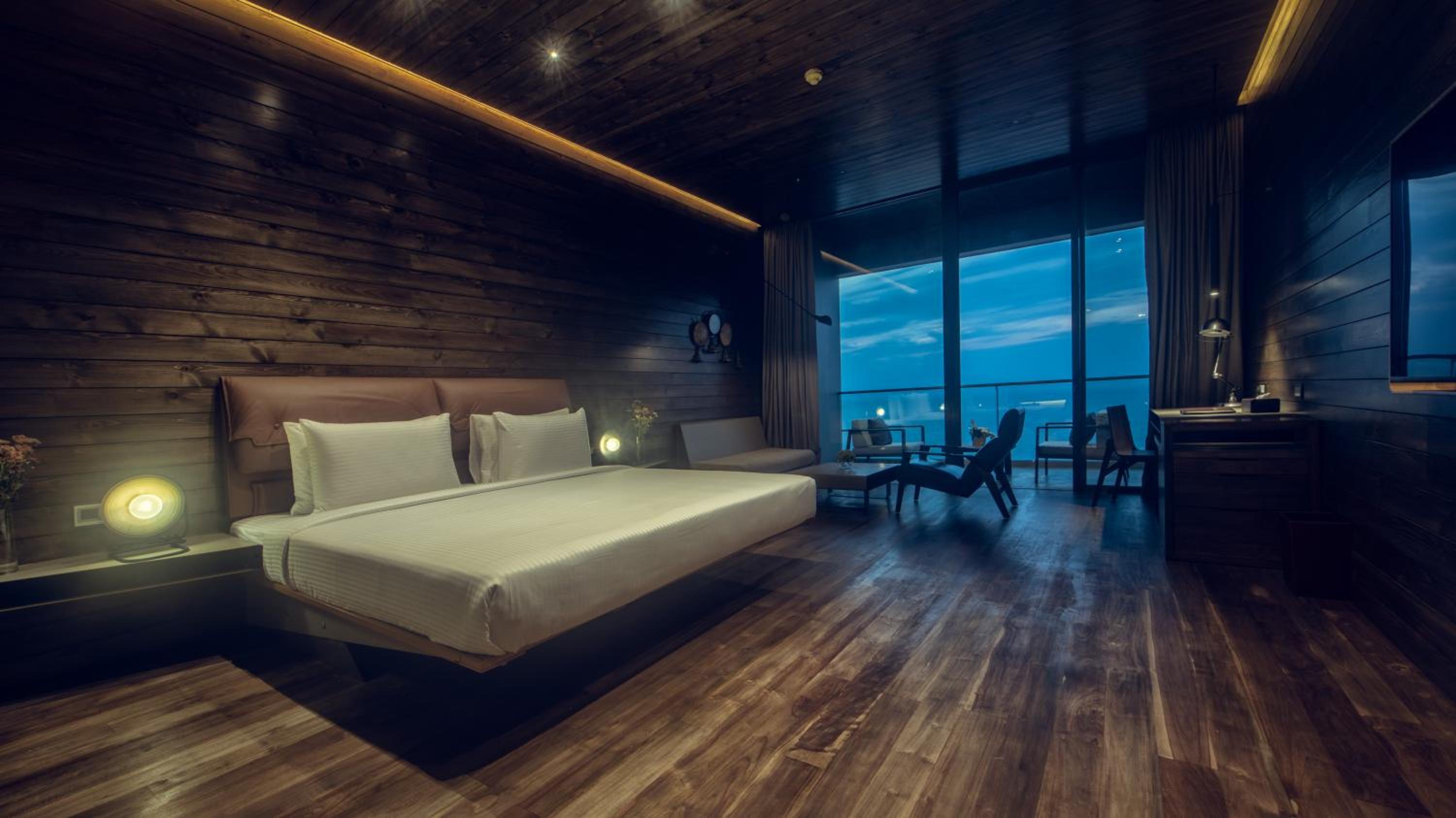 Premier Double Room with Sea View and Free Airport Transfer