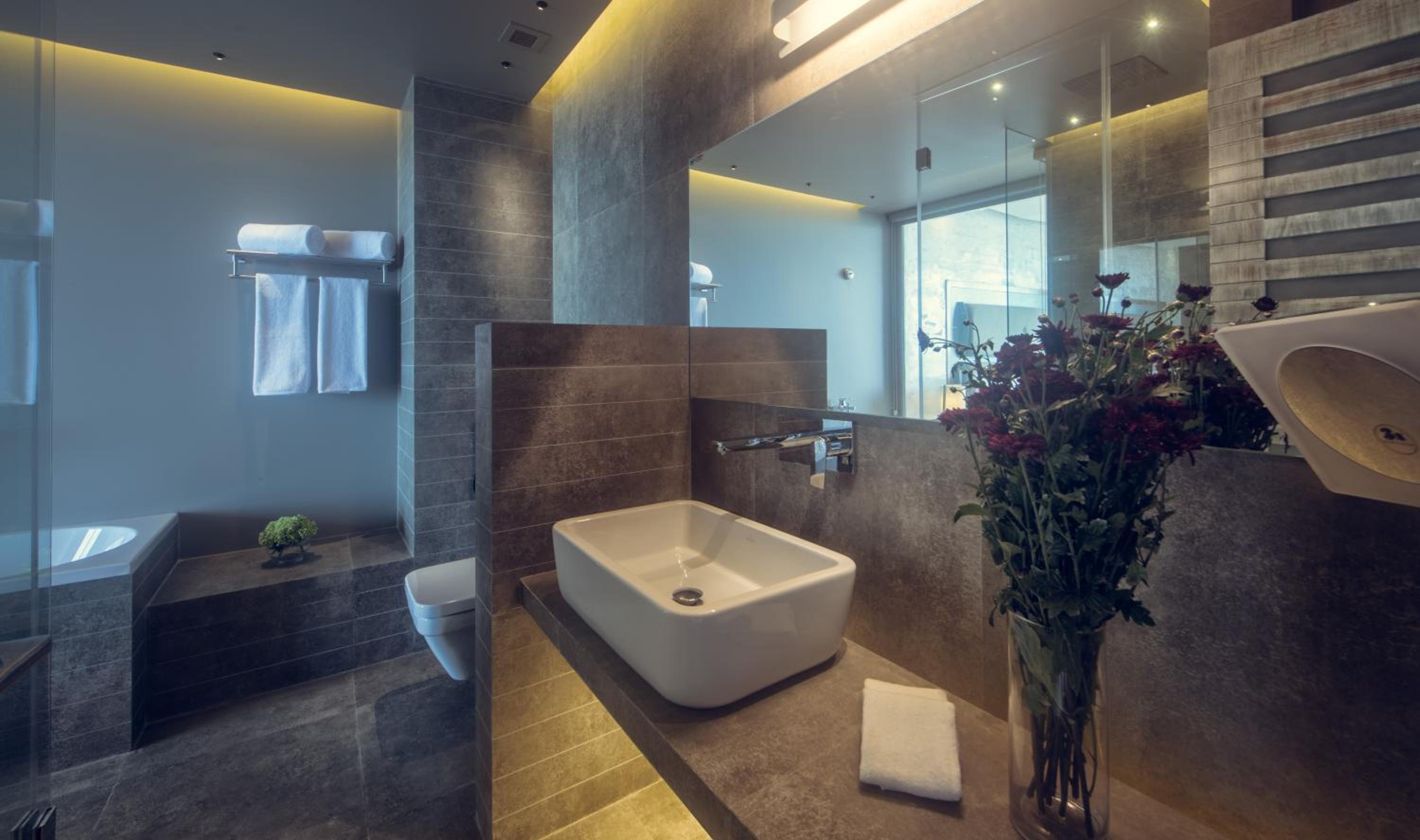 Deluxe Double or Twin Room with Sea View and Free Airport Transfer photo 3