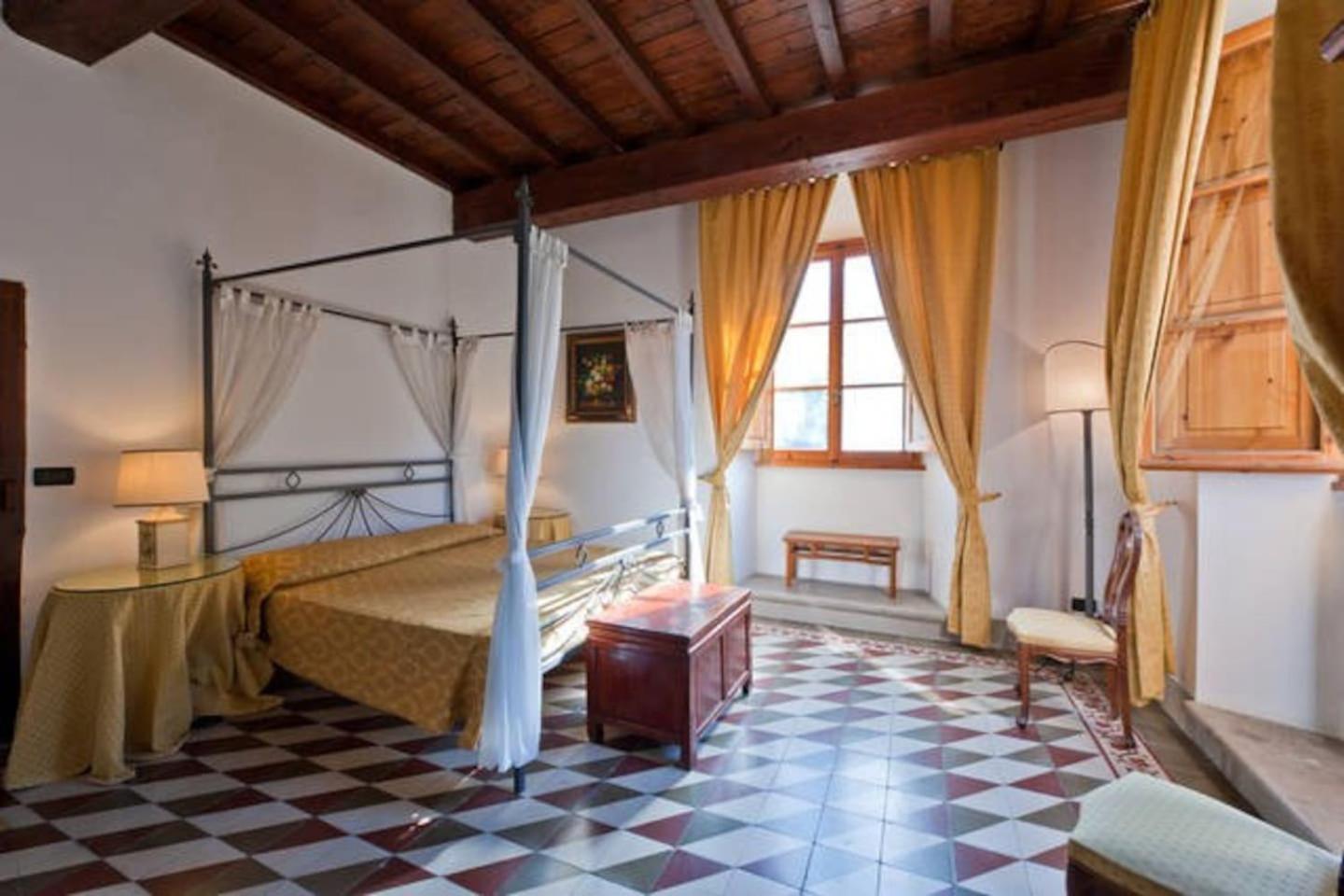 Villa photo 2