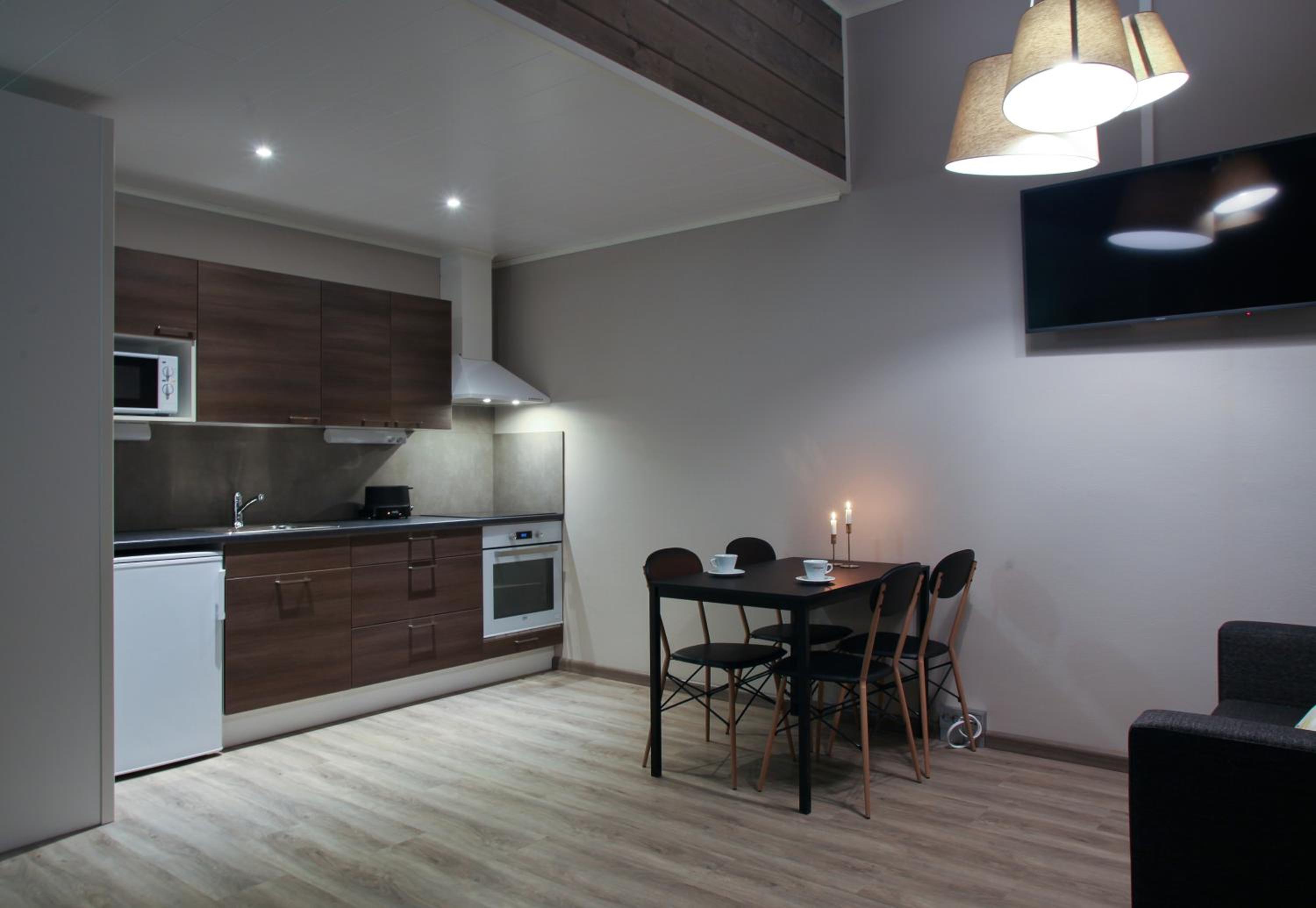 Suite - Photo 10