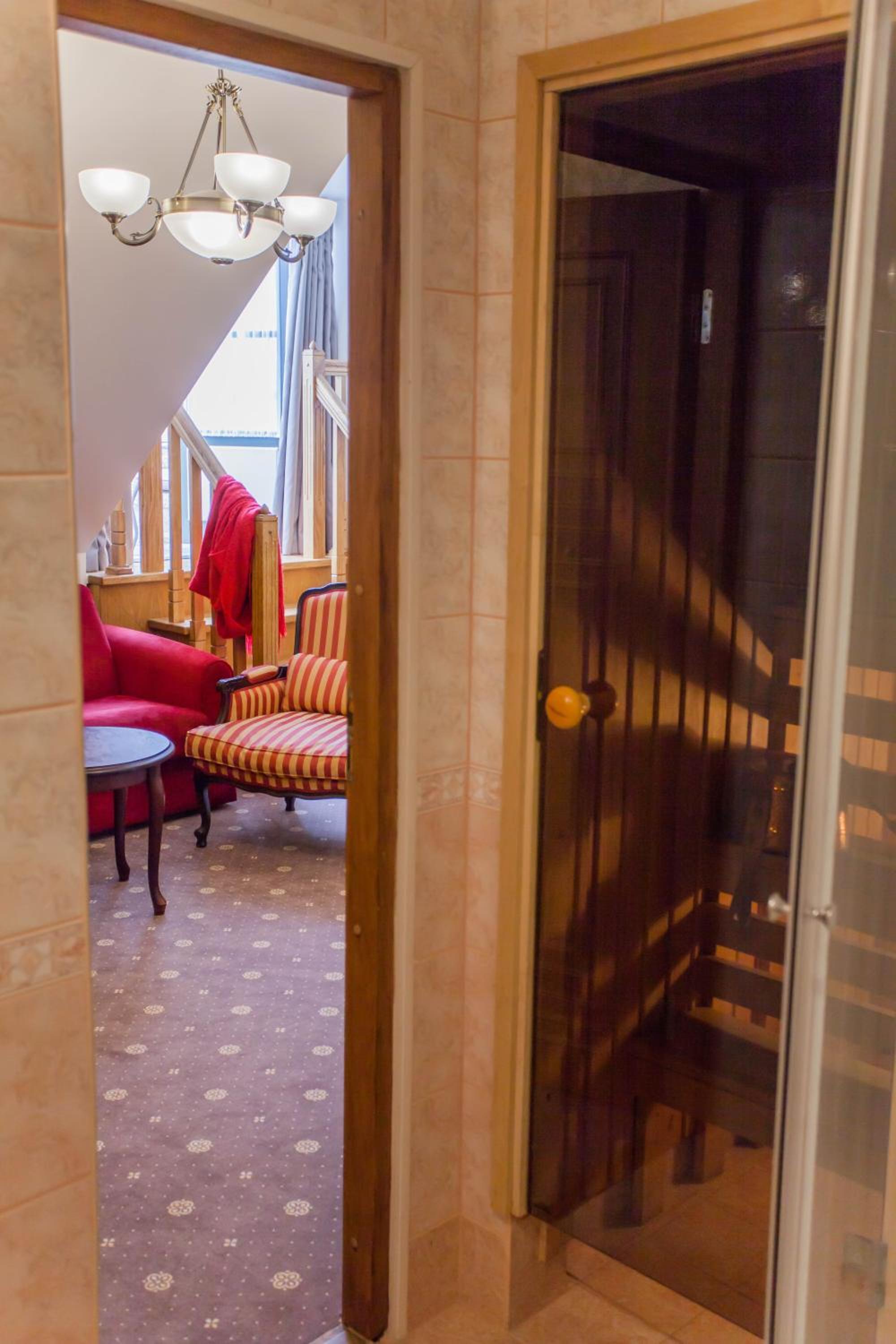 Historical Arensburg Suite - Photo 7