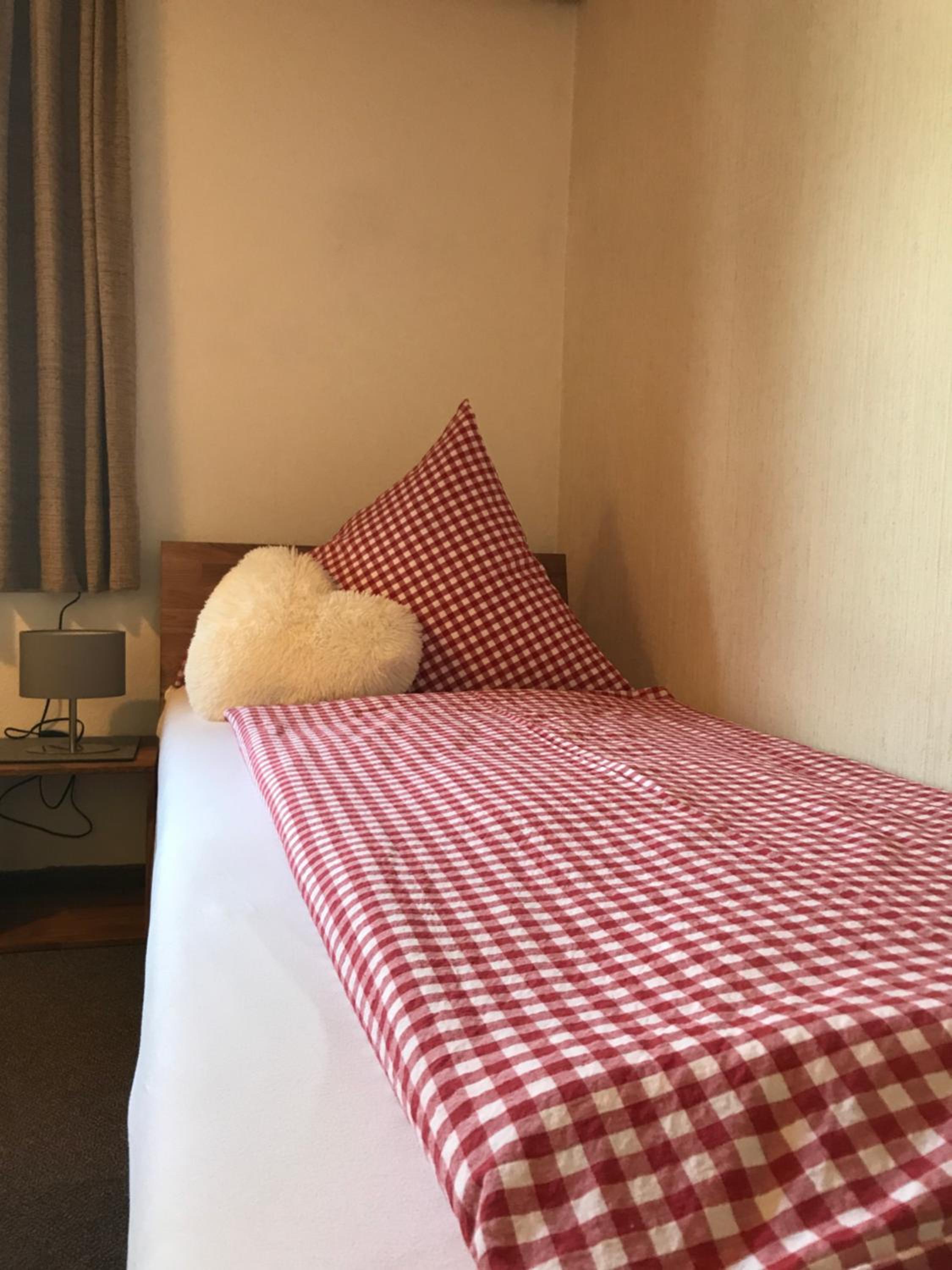Double or Twin Room with Shared Bathroom photo 1