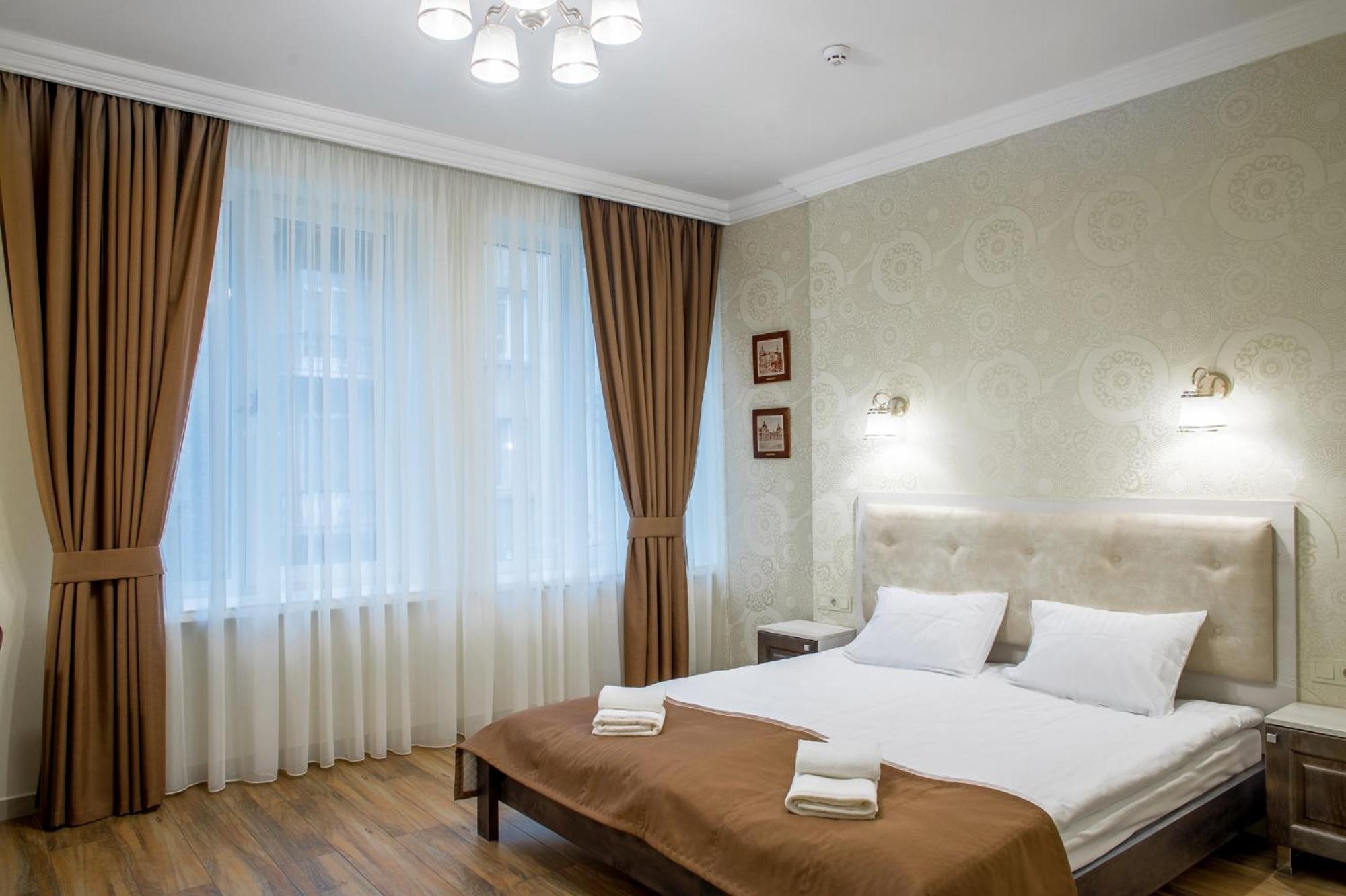 Deluxe Double Room with Bath