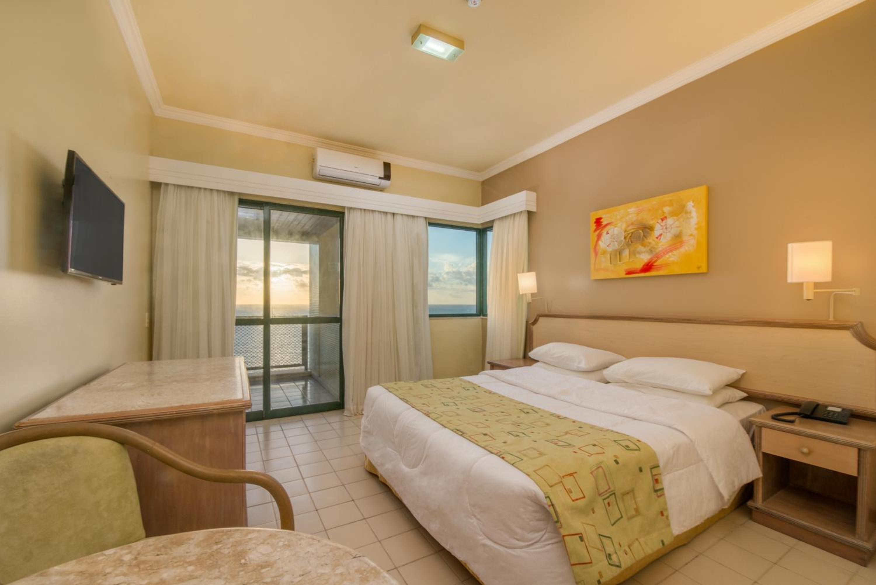 Deluxe Queen Room