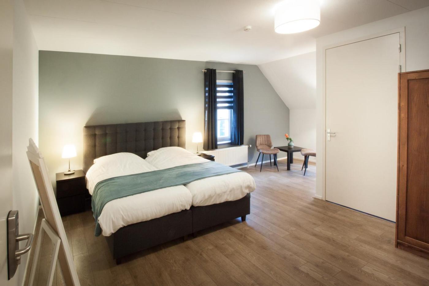Double Room - Photo 7