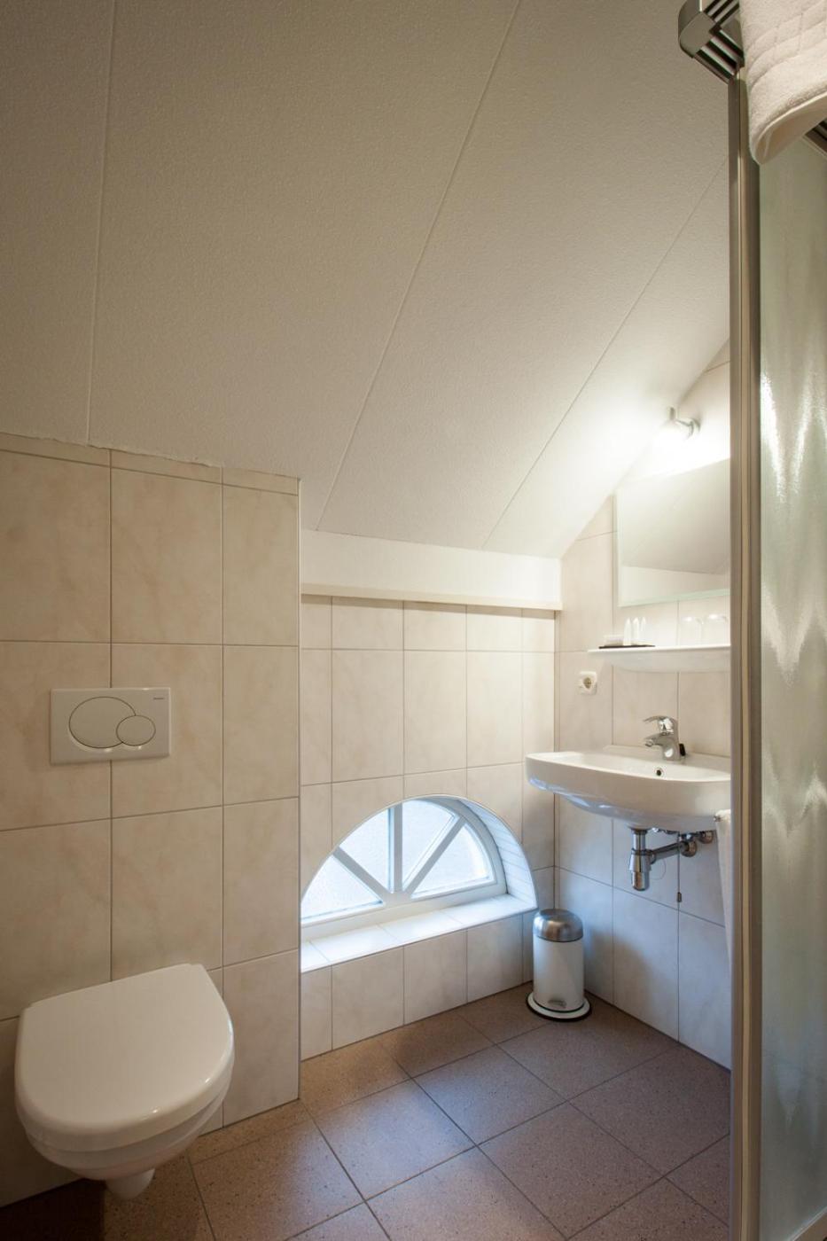 Double Room - Photo 5
