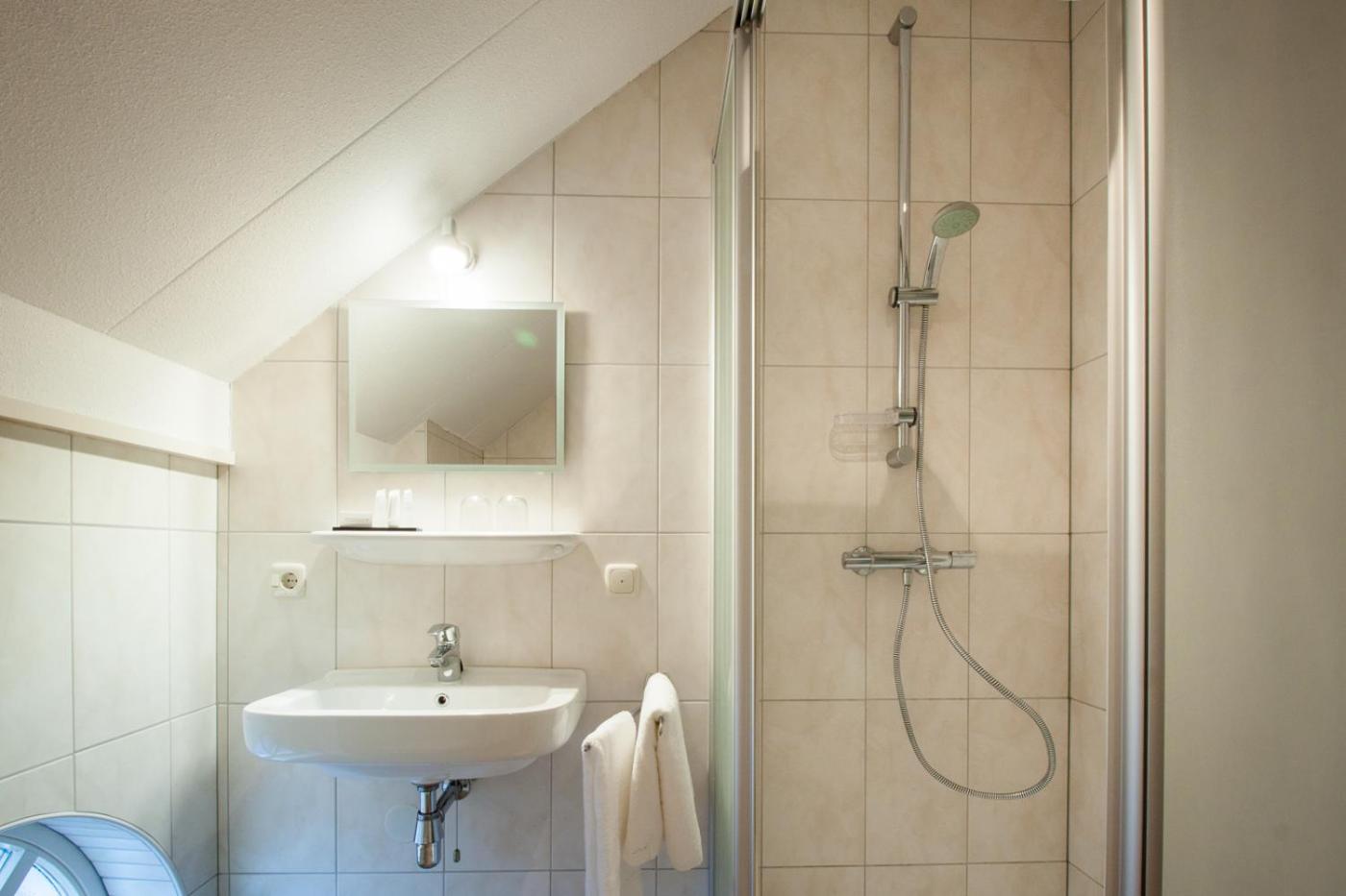 Double Room - Photo 4