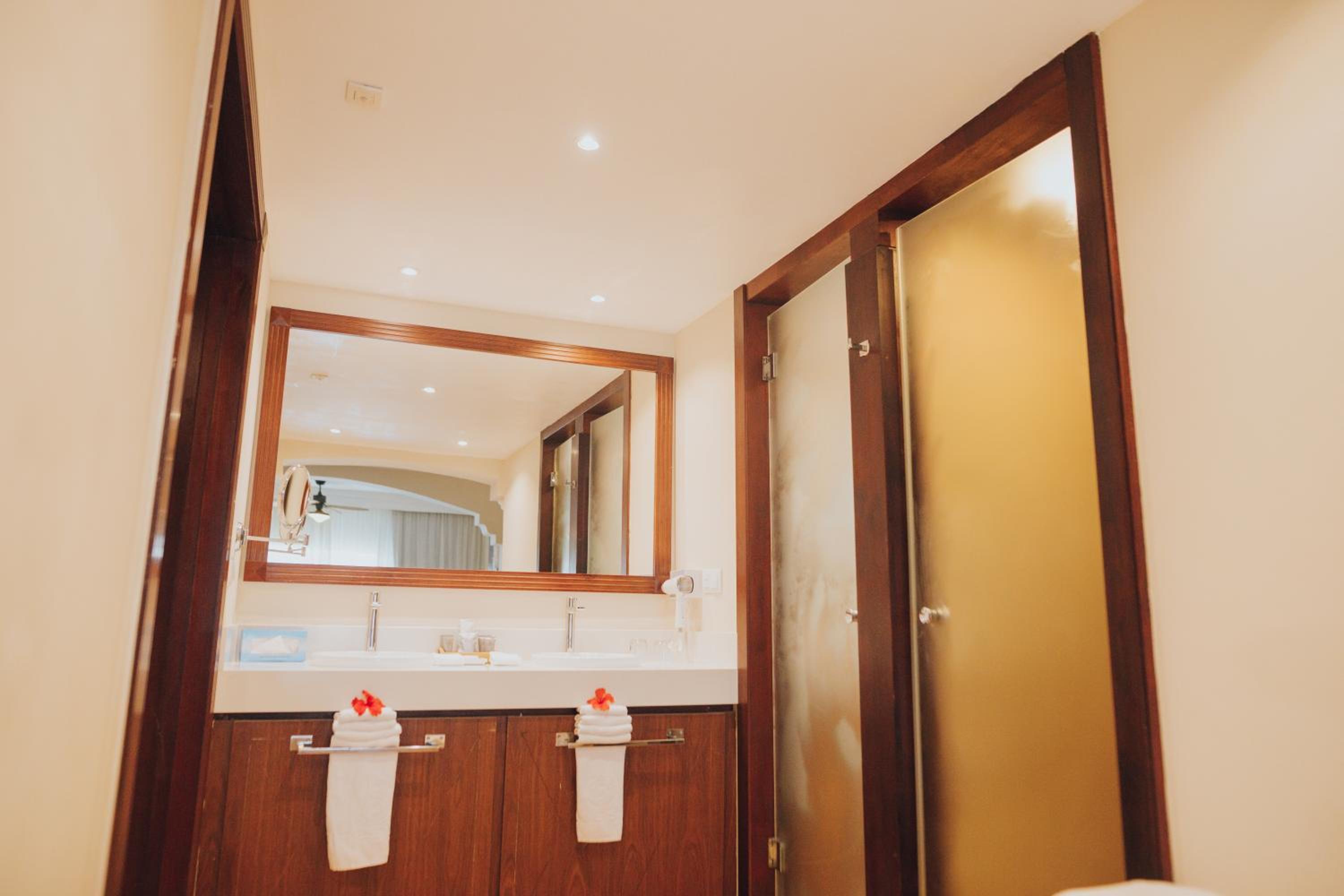 Junior Suite Ocean View with Jacuzzi  - Free WiFi photo 3