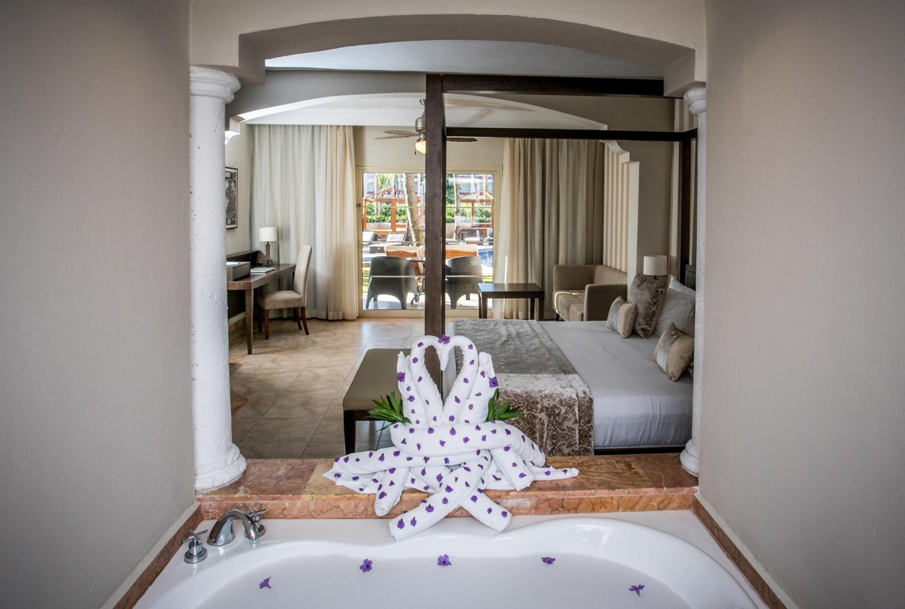 Colonial Club Majestic Jr Suite Swim up (Adults Only, 18+) - Free WiFi