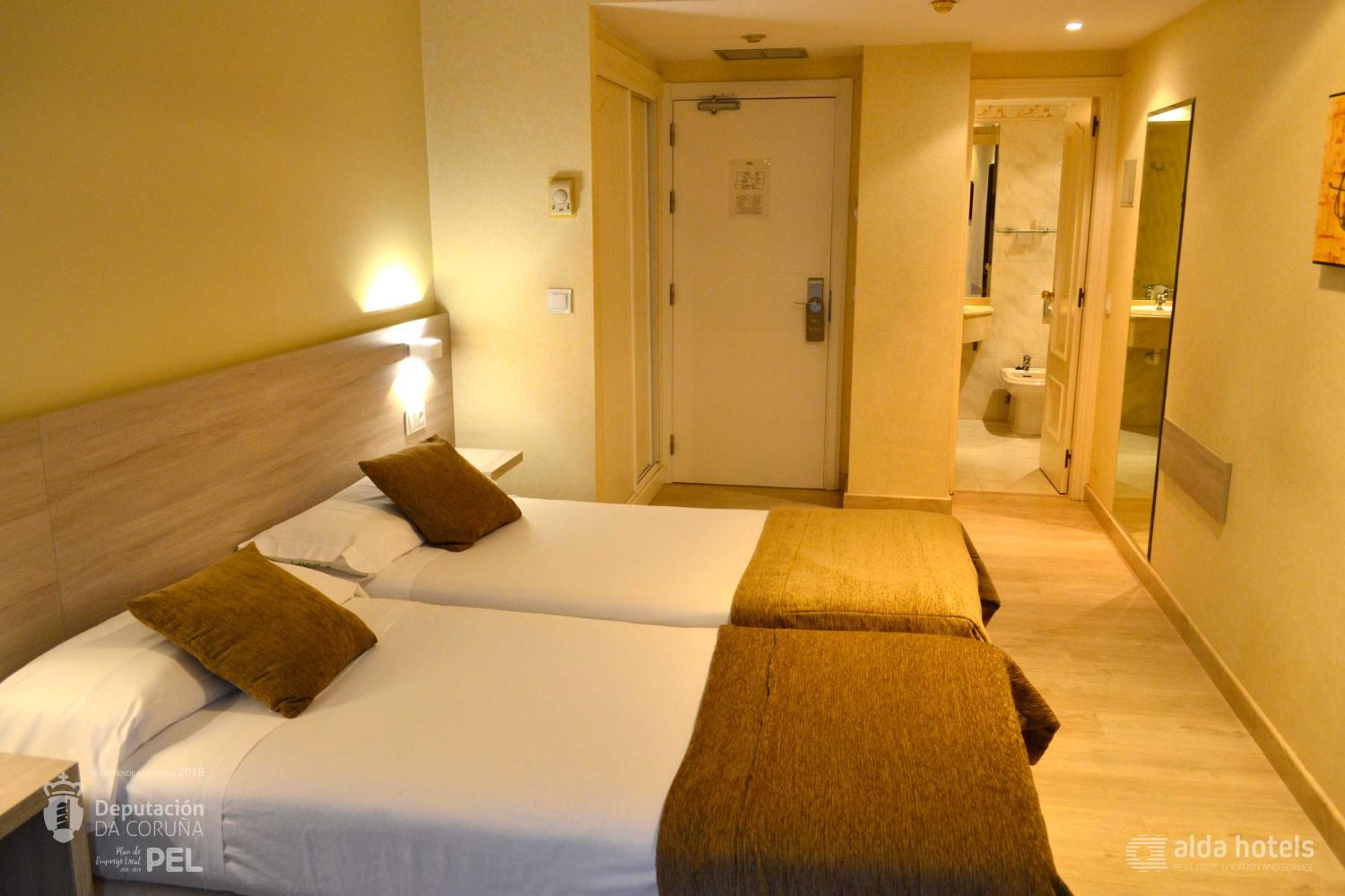 Double or Twin Room - Photo 15