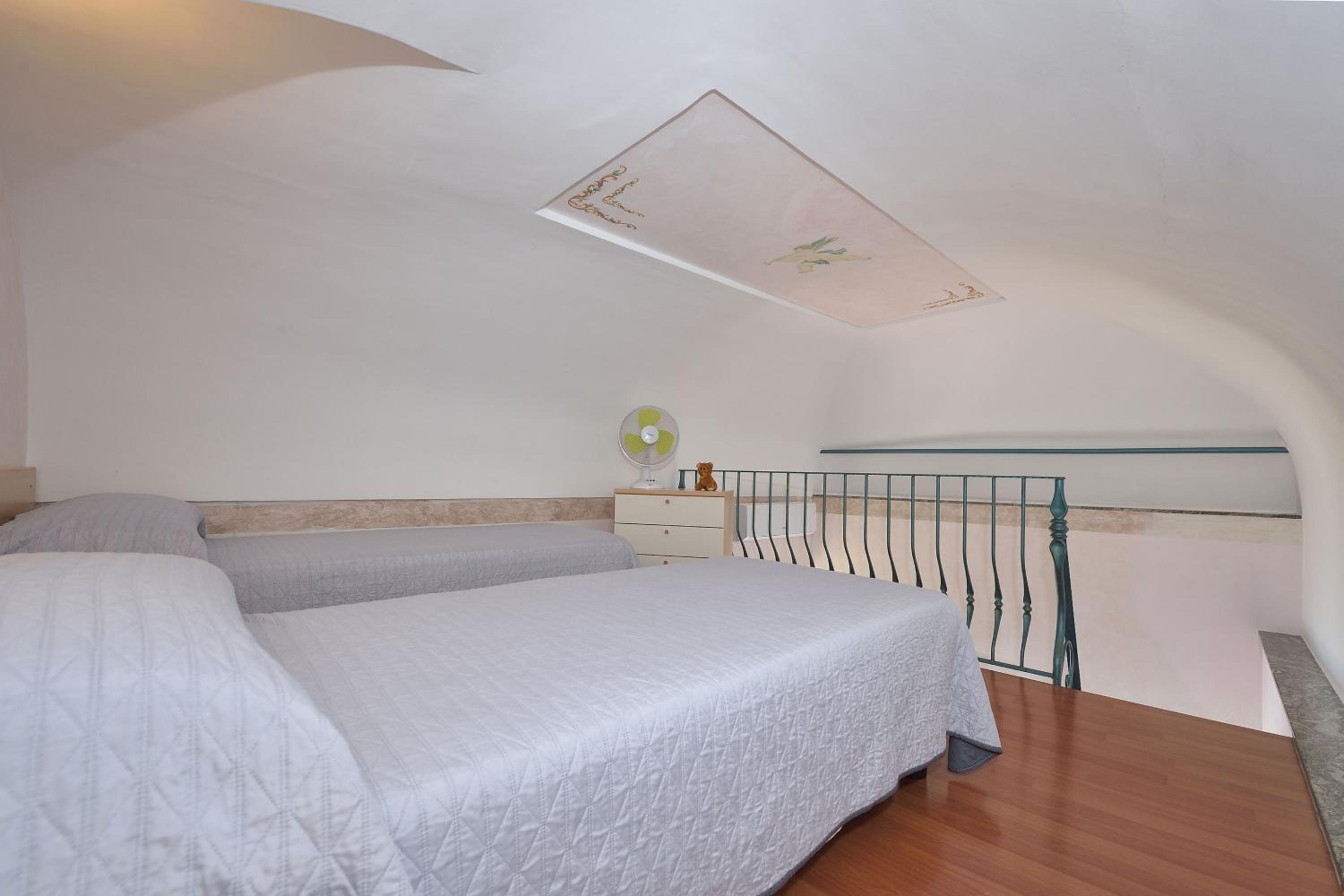 Two-Bedroom House photo 2