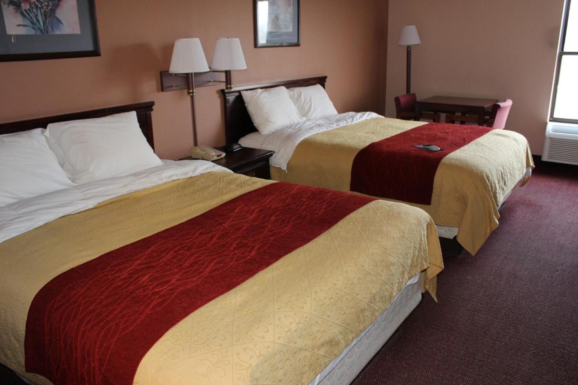 King Room - Non-Smoking - Photo 7