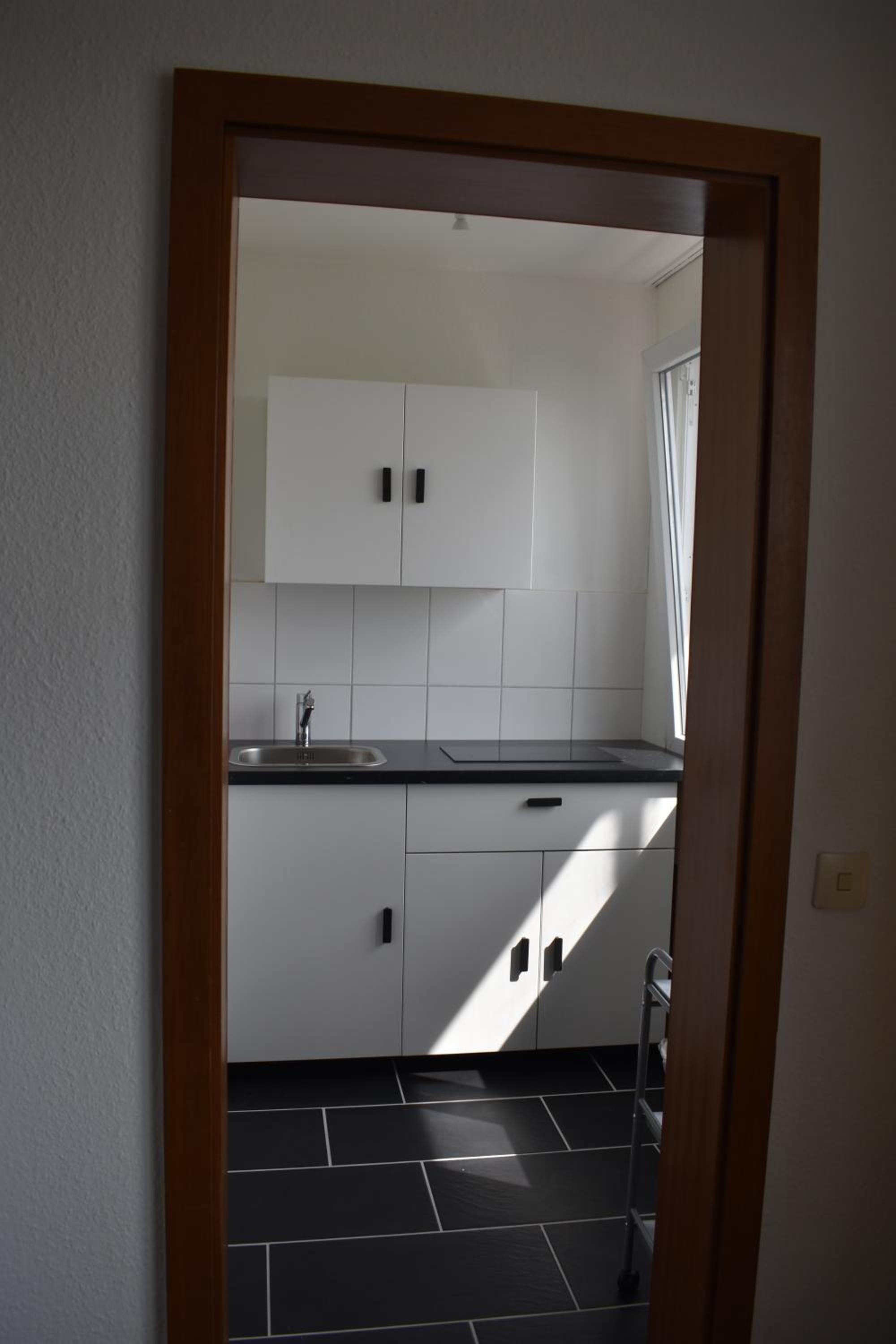 One-Bedroom Apartment - Photo 3