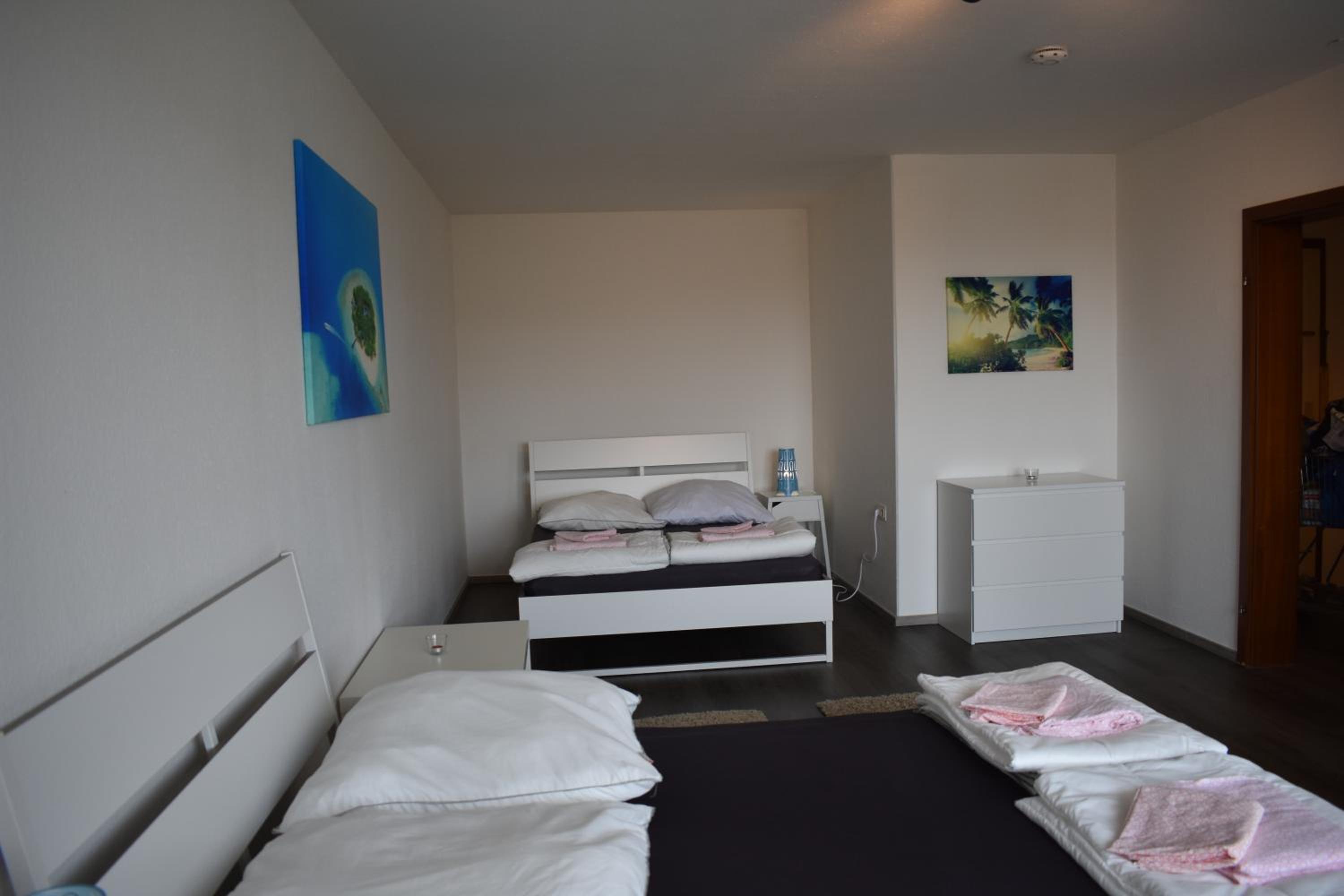 One-Bedroom Apartment - Photo 1