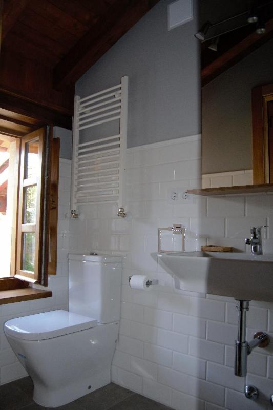 Three-Bedroom House photo 3