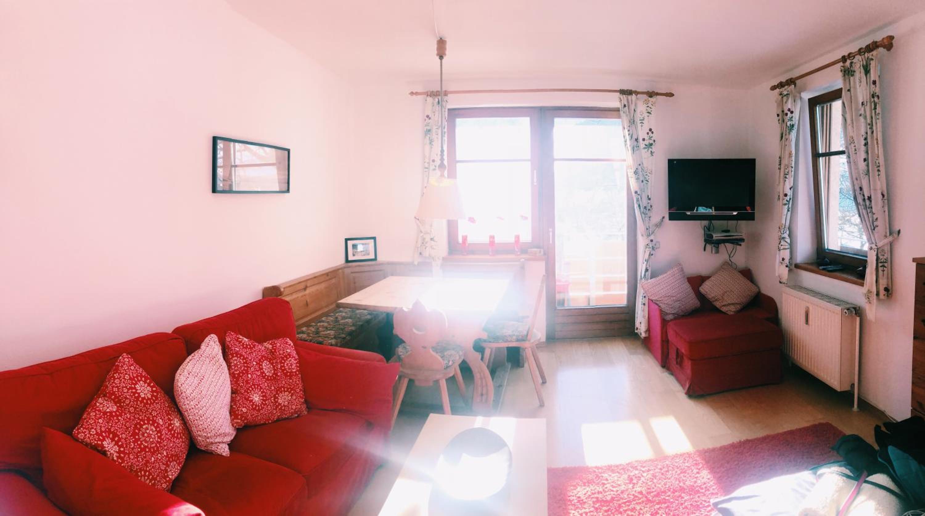 One-Bedroom Apartment photo 1
