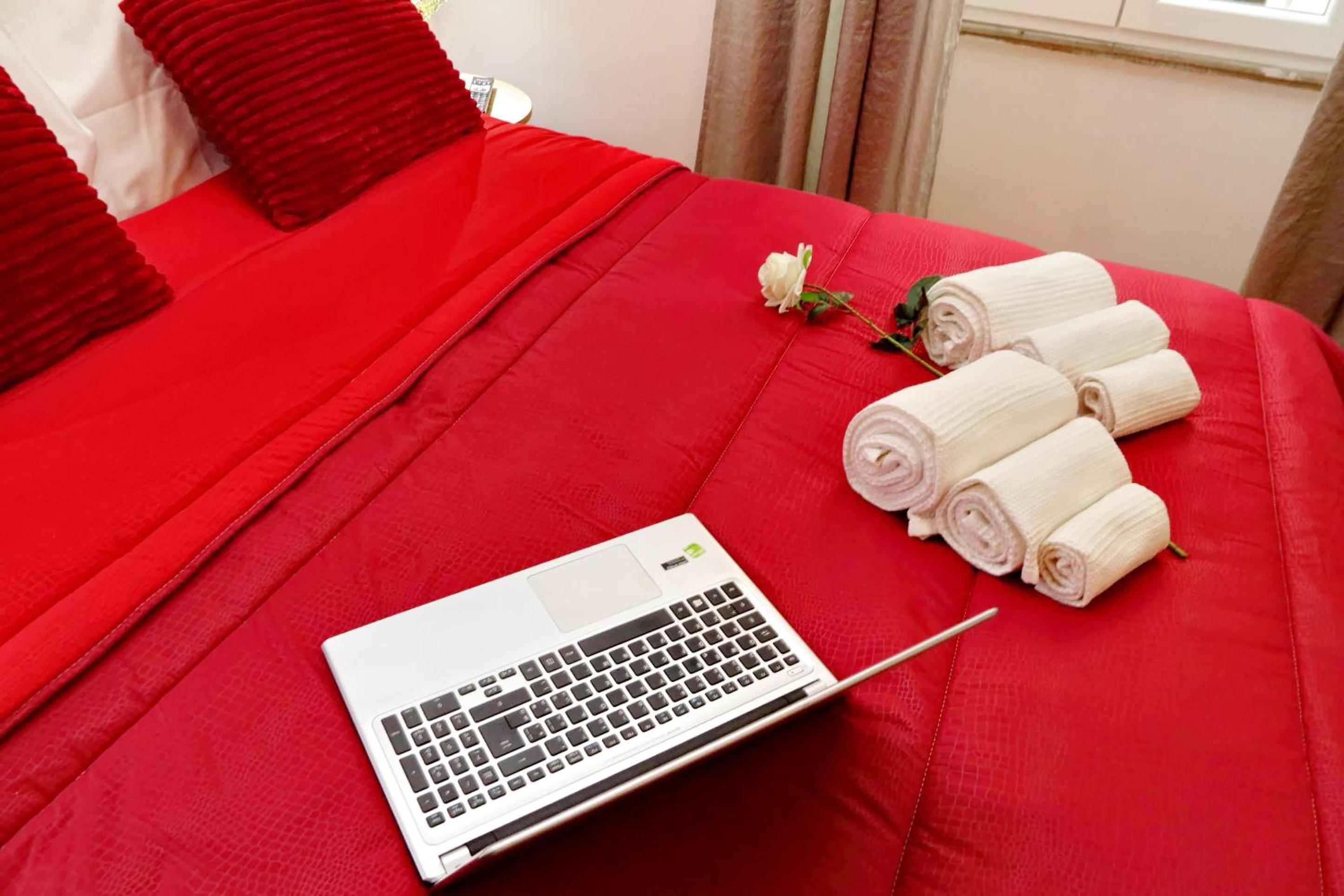 Large Double Room photo 2