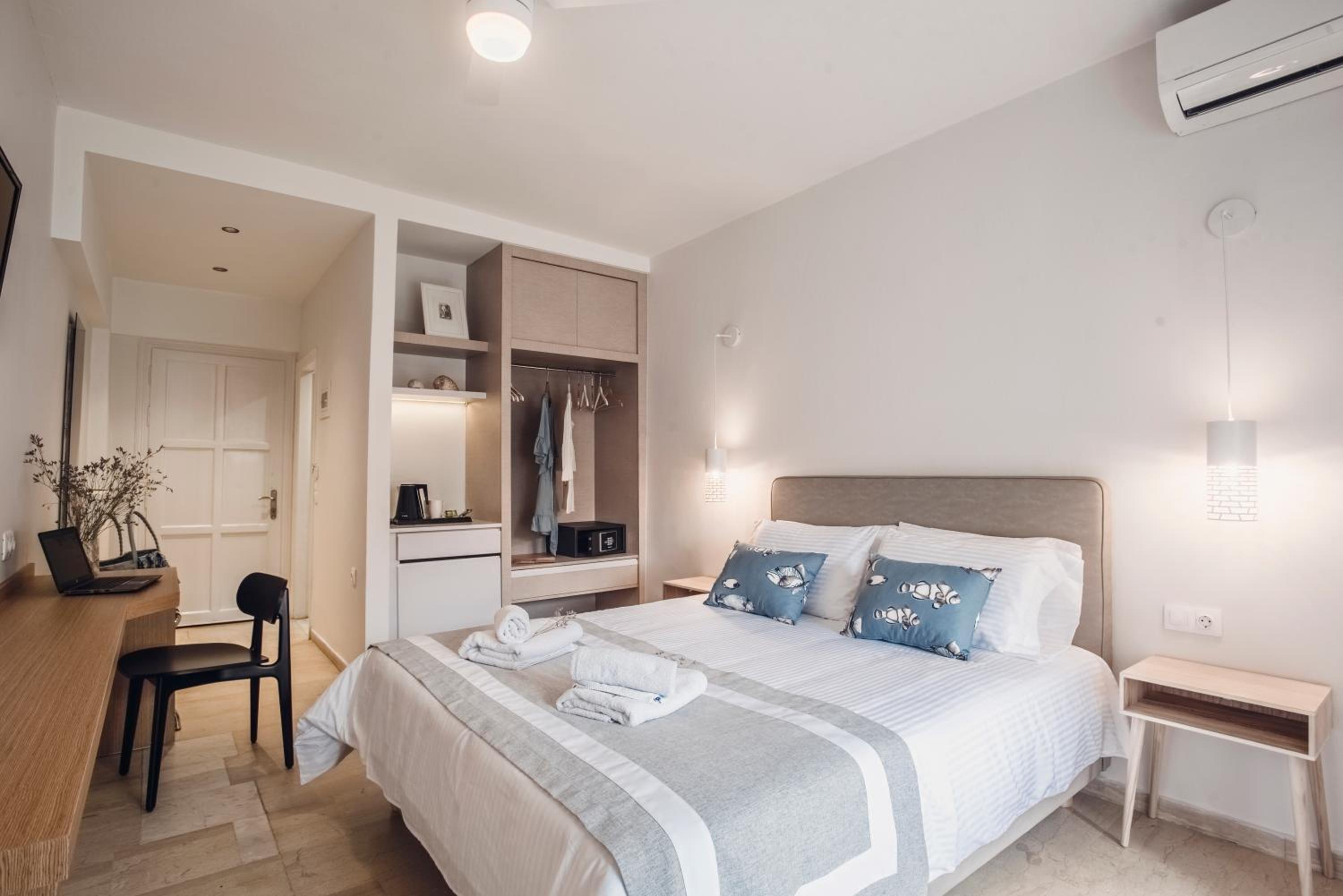 Superior Double Room - Photo 1