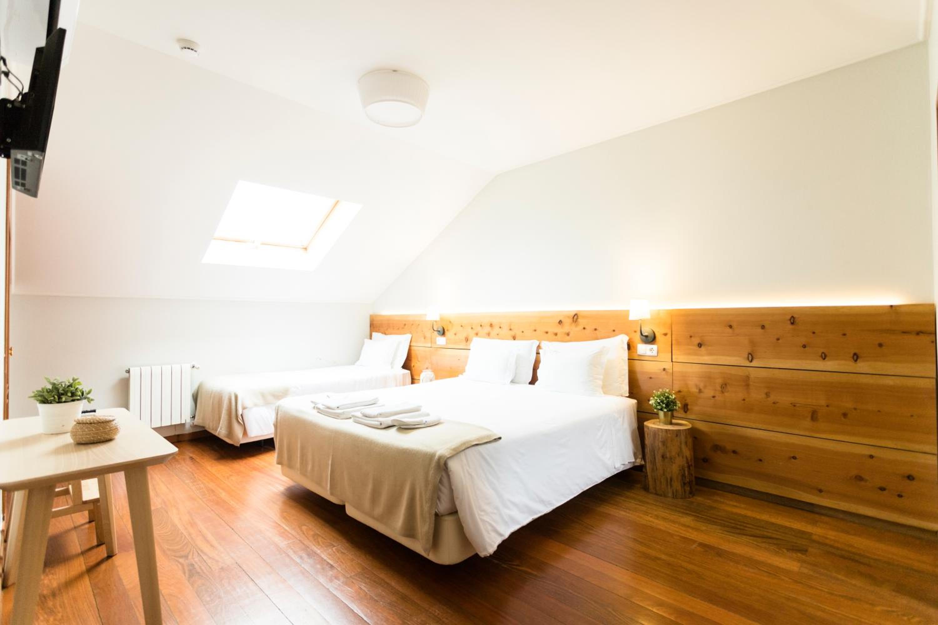 Dreibettzimmer mit eigenem Bad
