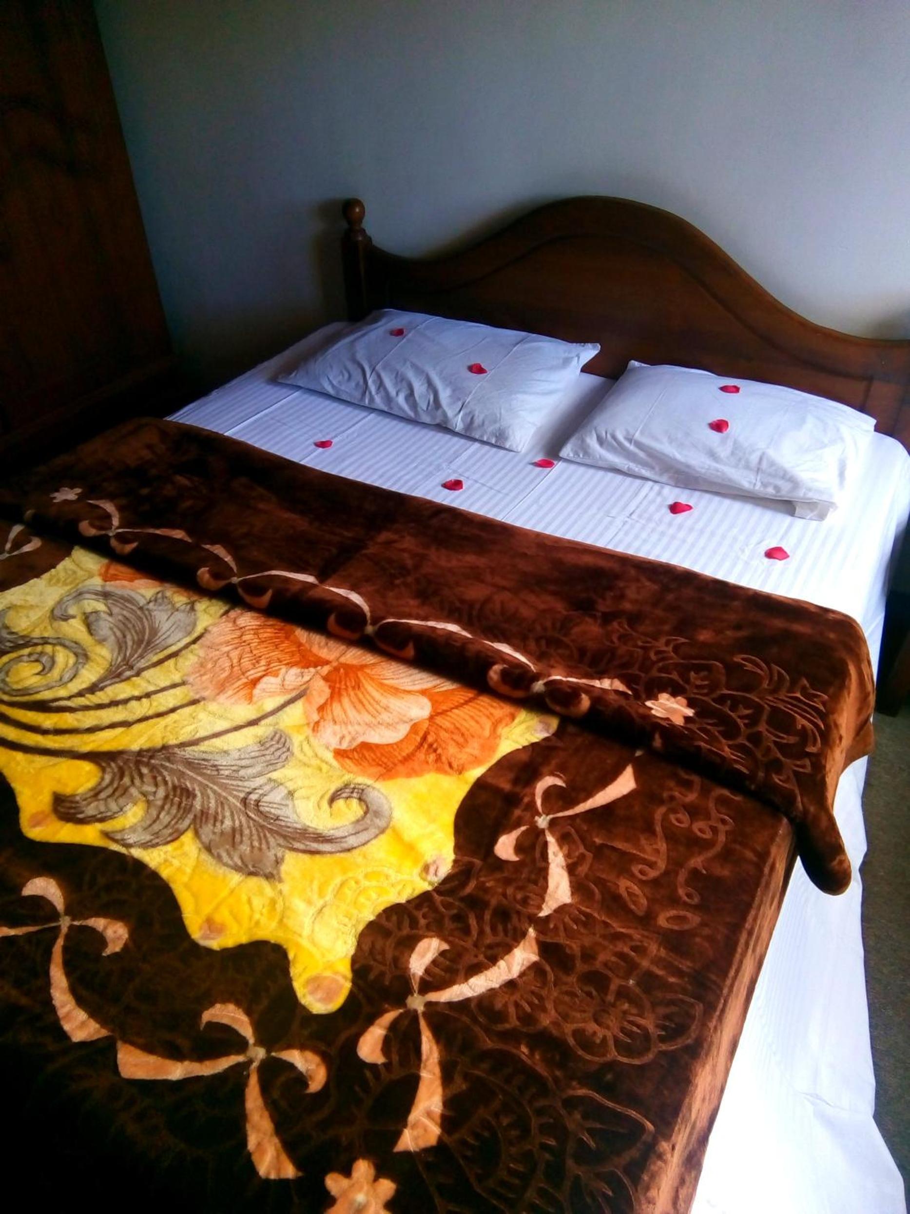 Double Room with Private External Bathroom photo 3