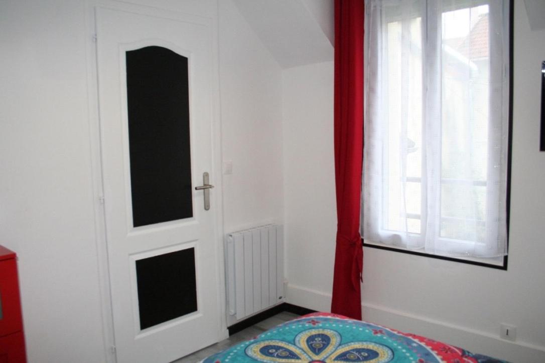 Apartment photo 2