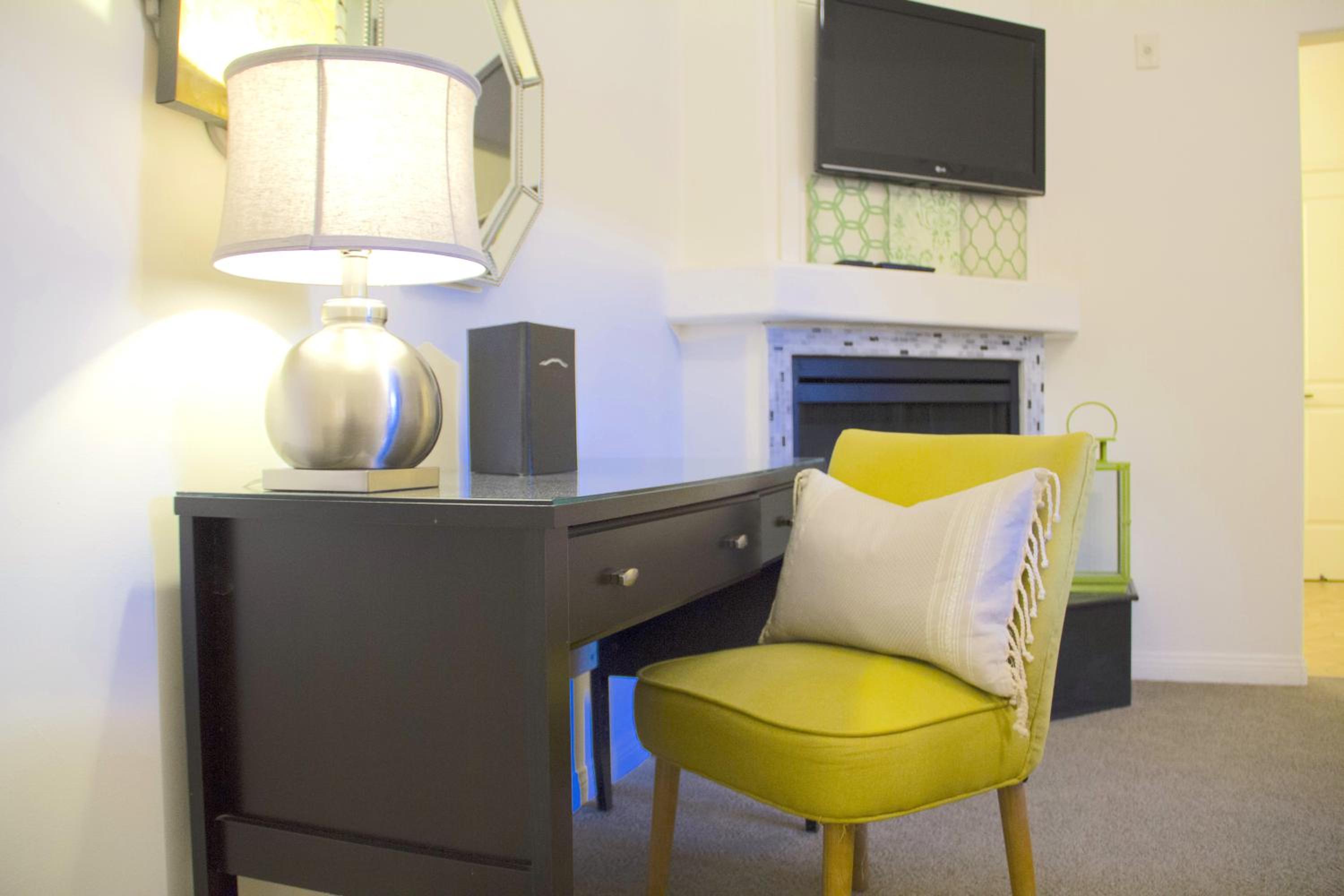 Executive Room - Photo 2