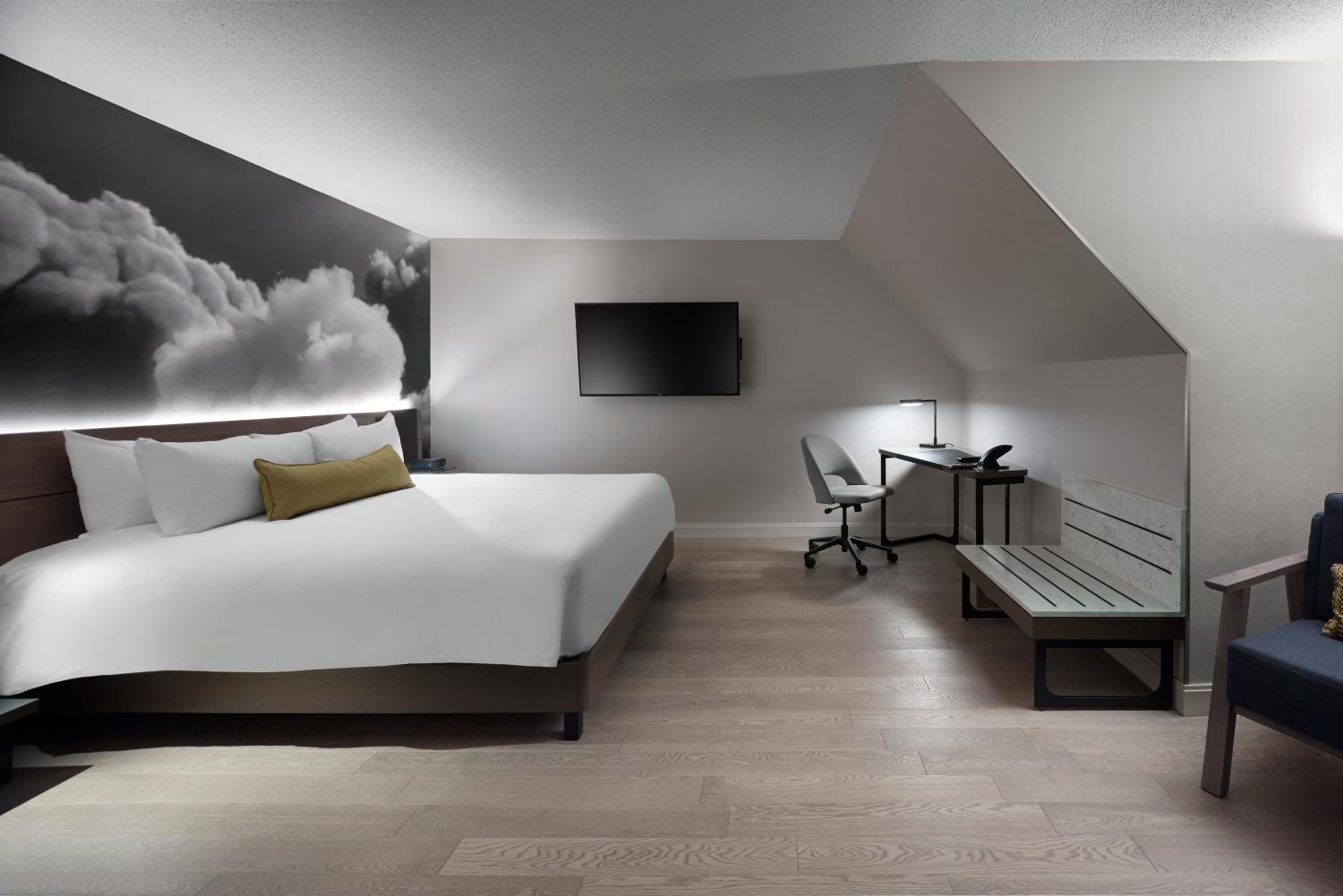 Executive Junior Suite - Photo 14